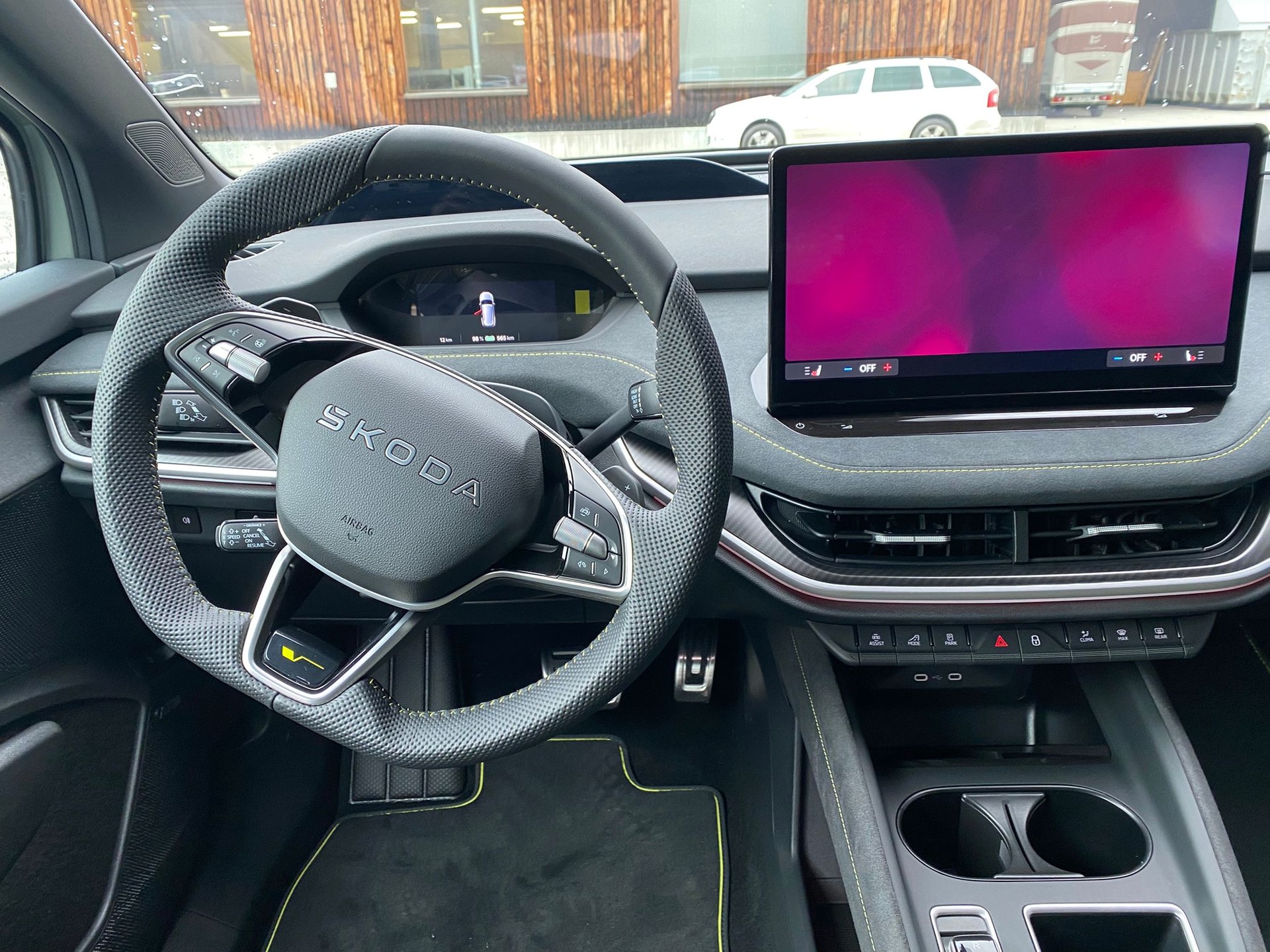 SKODA Elroq 85 RS 4x4-image-15