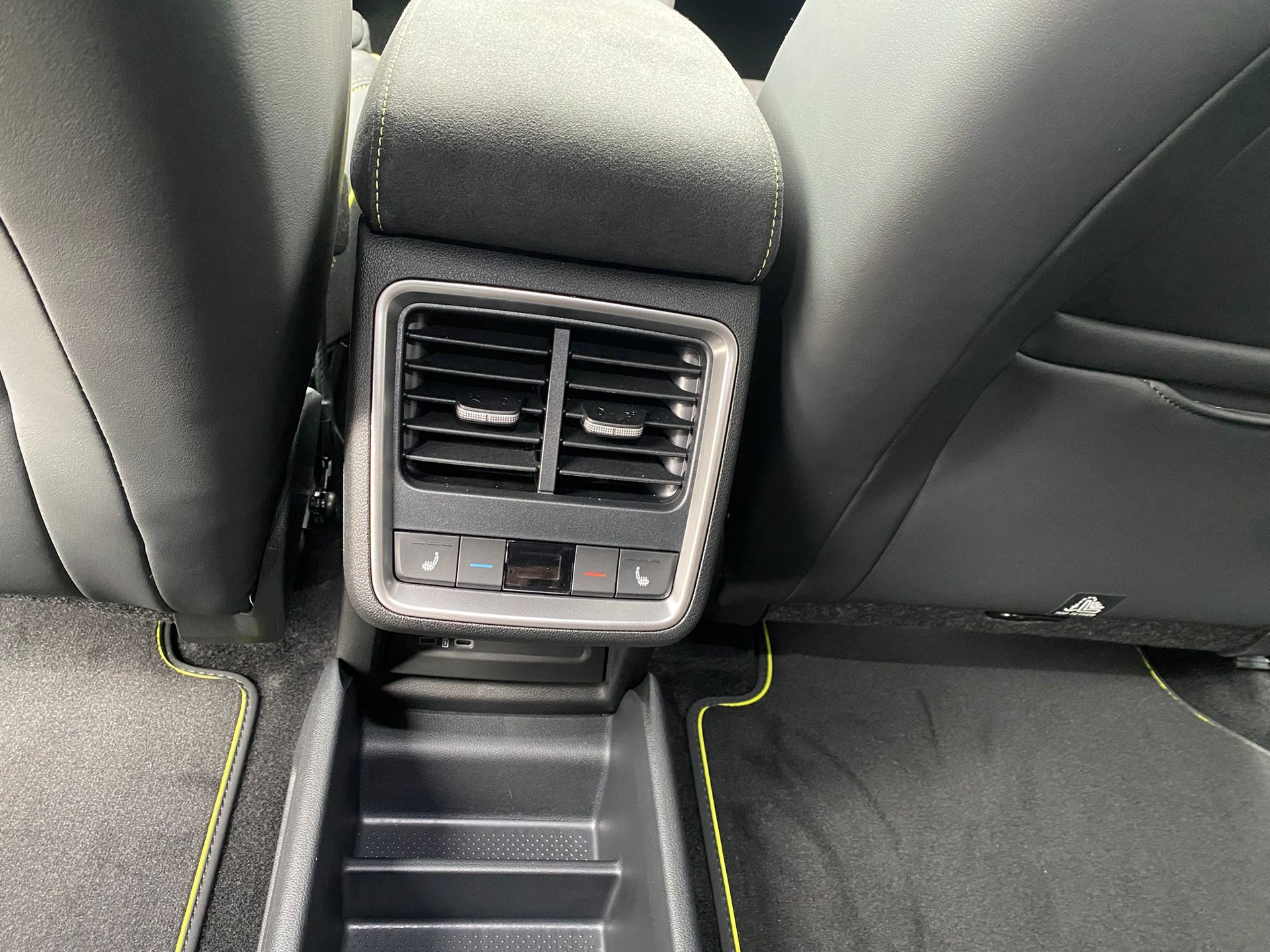SKODA Elroq 85 RS 4x4-image-13