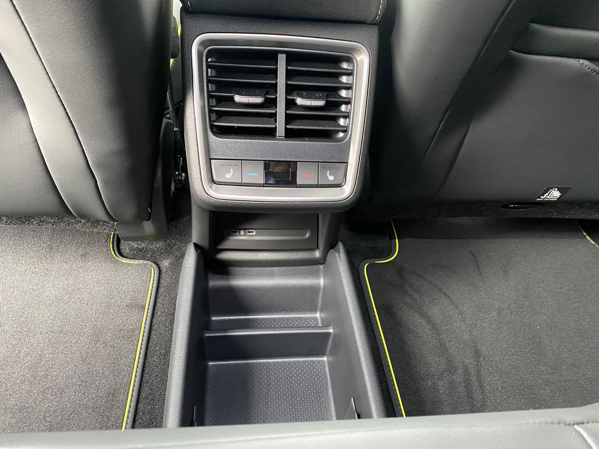 SKODA Elroq 85 RS 4x4-image-14
