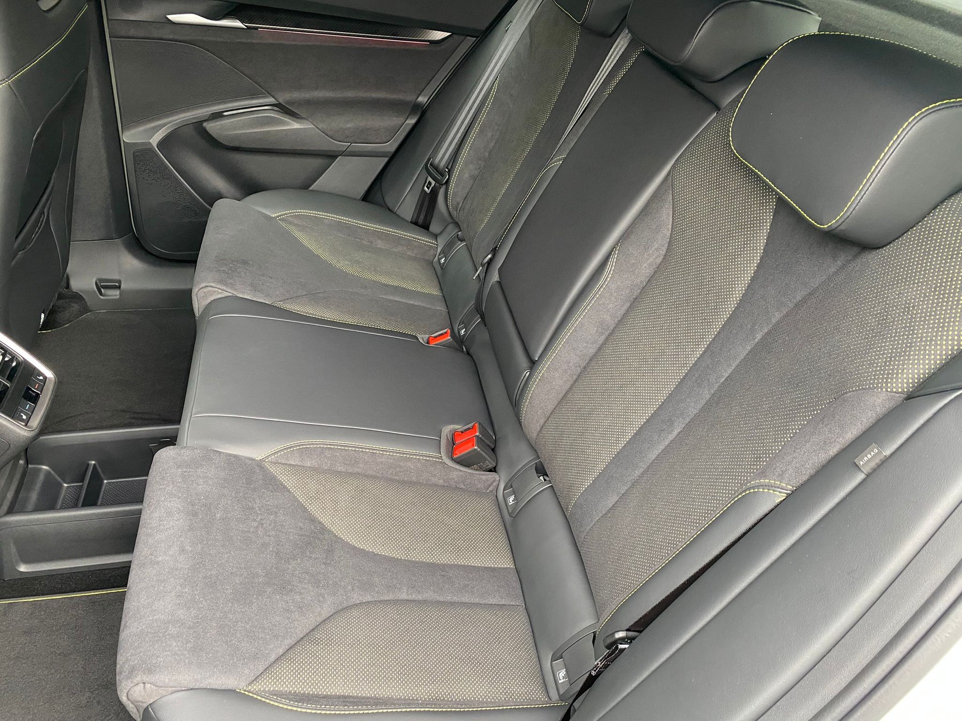 SKODA Elroq 85 RS 4x4-image-12