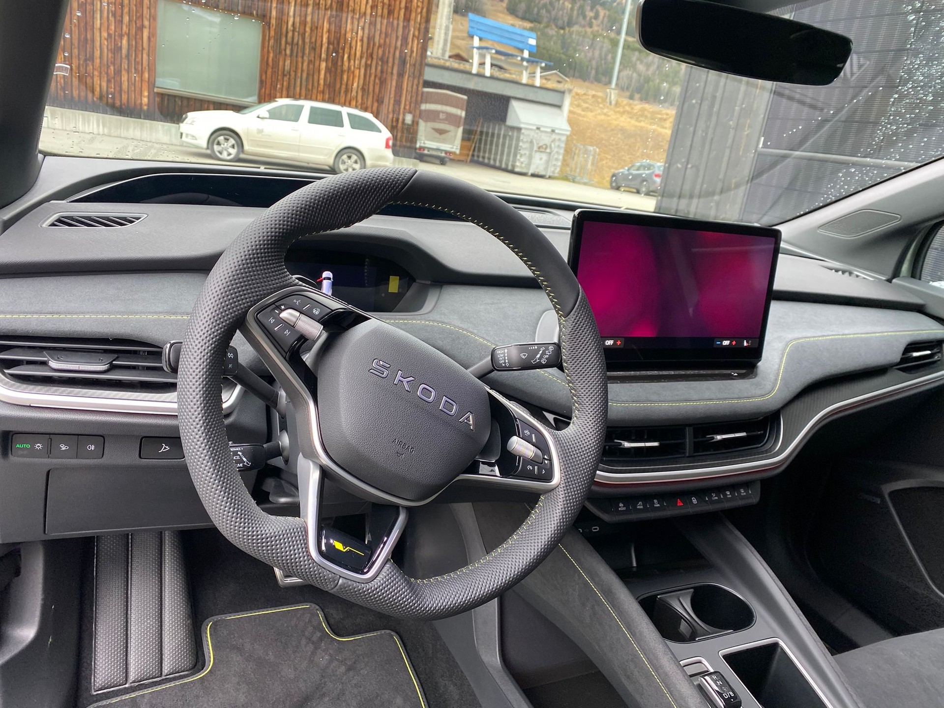 SKODA Elroq 85 RS 4x4-image-7