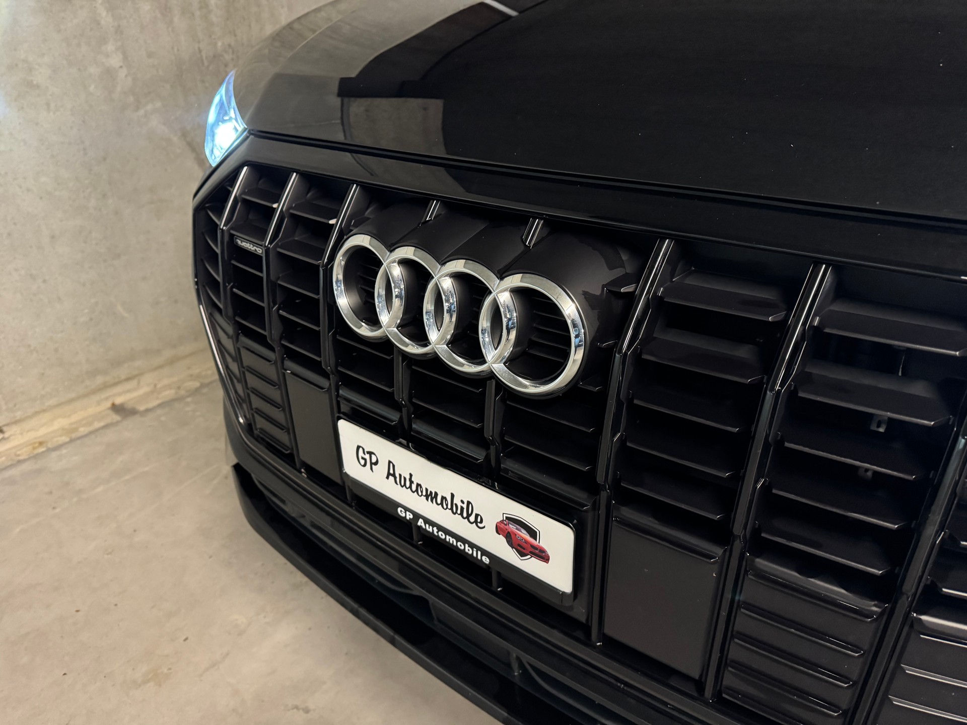 AUDI Q3 35 TDI S line quattro-image-7