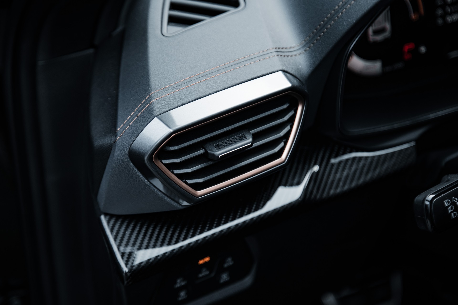 CUPRA Formentor JE Widebody 2.0TSI VZ 4Drive DSG-image-21