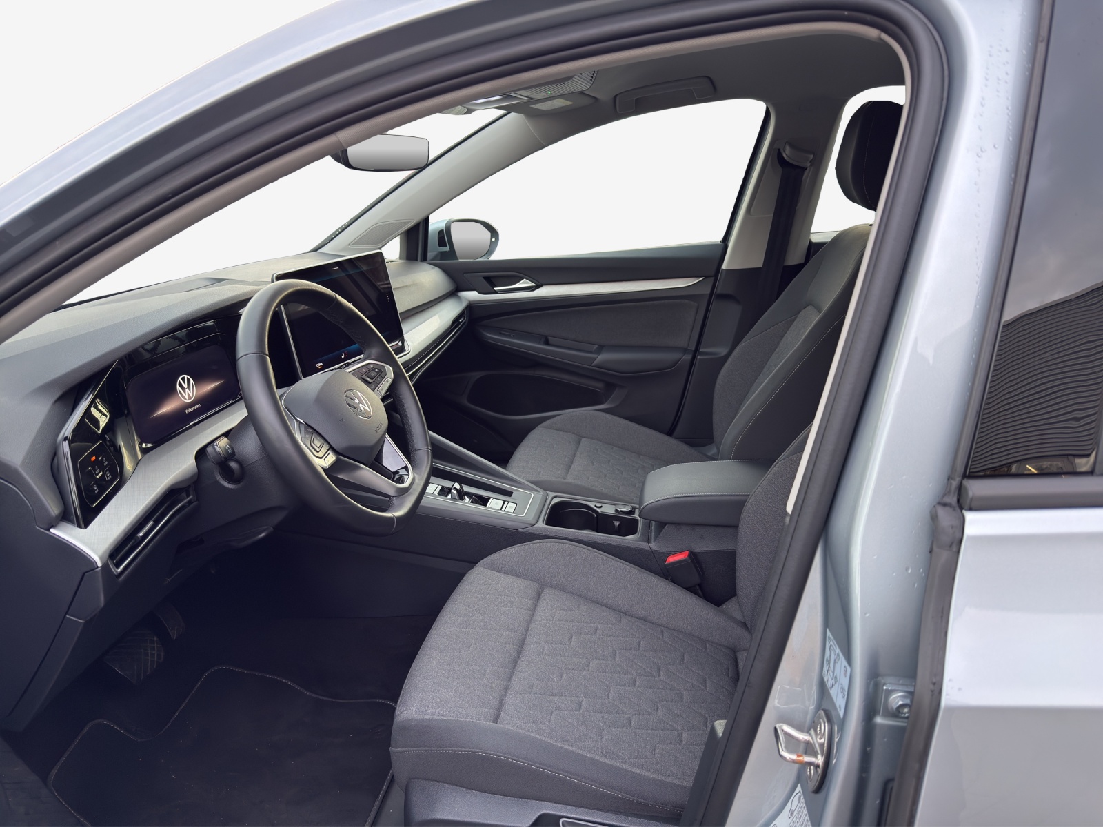 VW Golf Variant 1.5 eTSI mHEV Life DSG-image-7