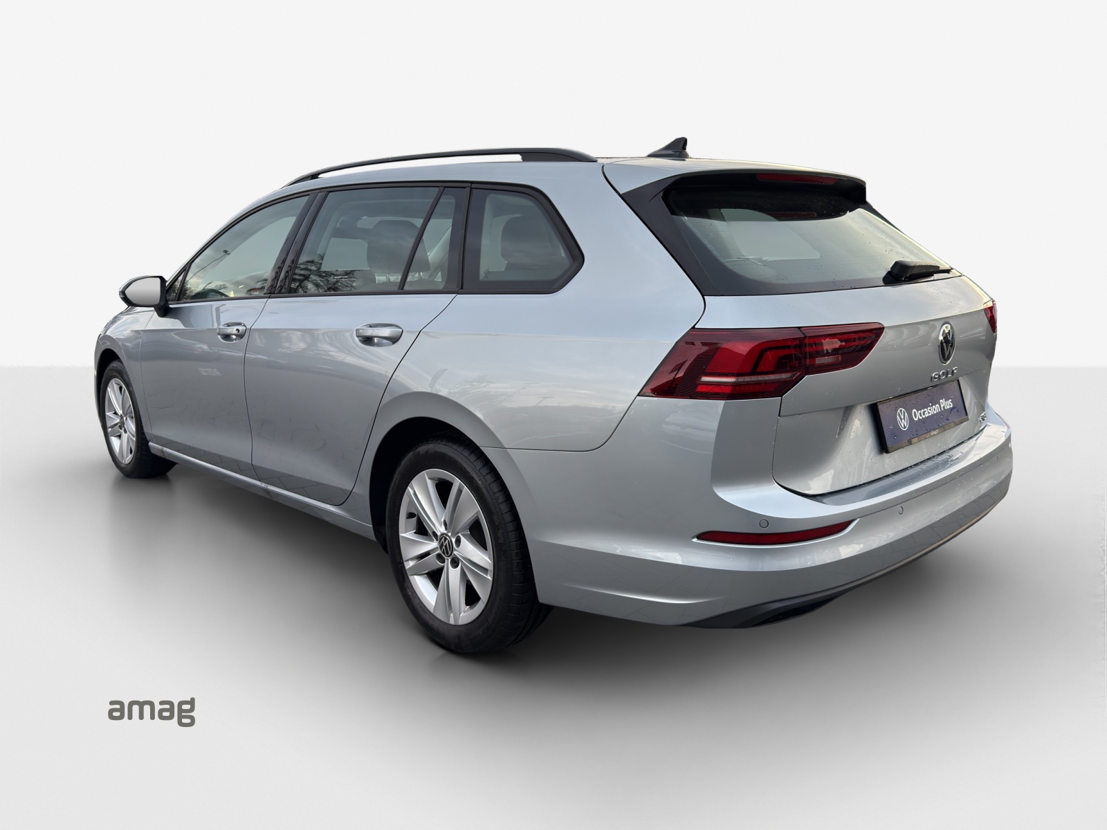 VW Golf Variant 1.5 eTSI mHEV Life DSG-image-2