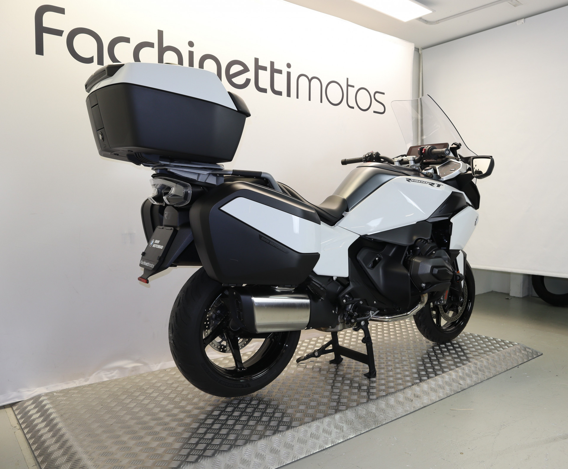 BMW R 1300 RT-showroom-element-3
