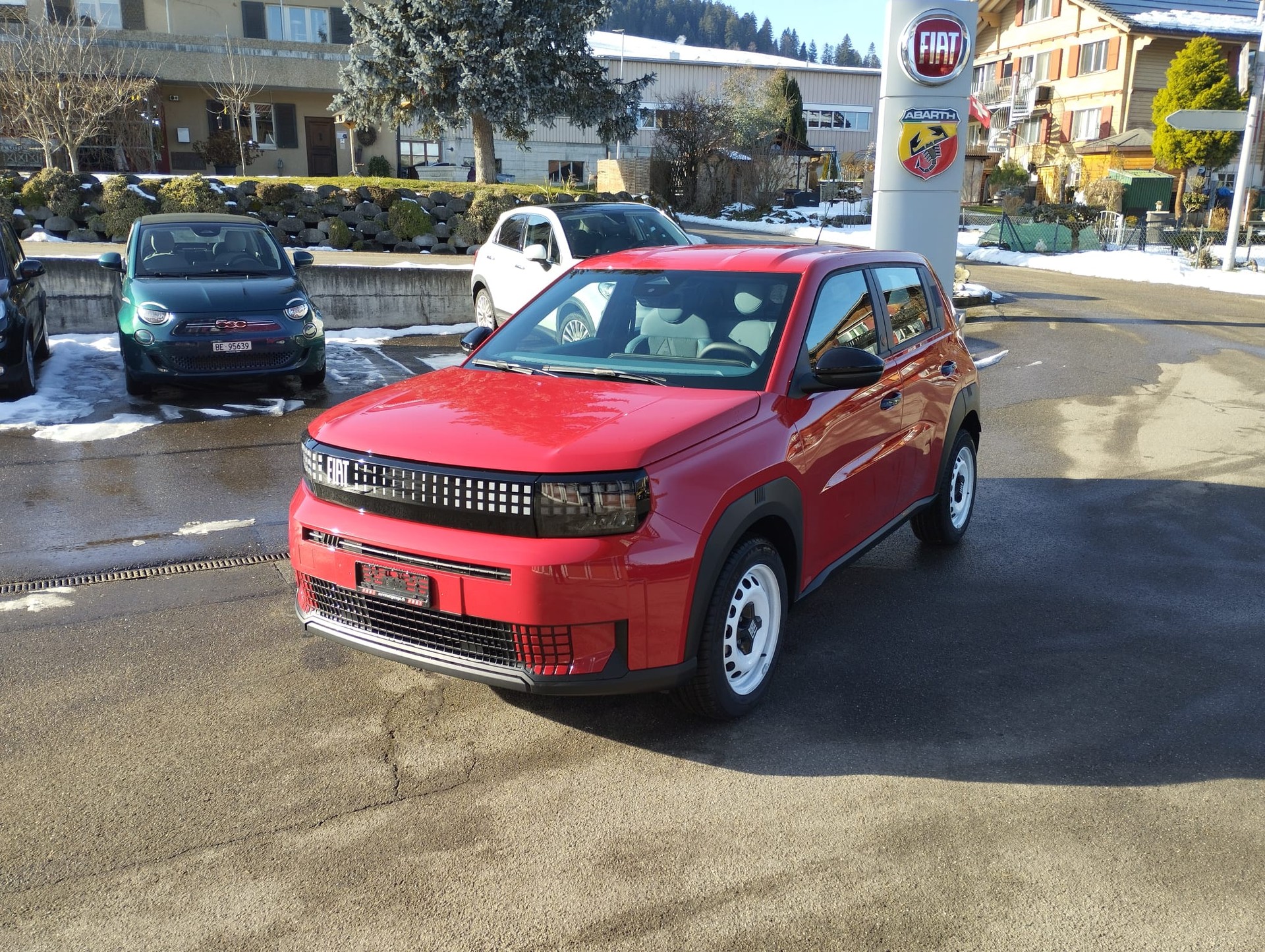 FIAT Grande Panda Elektro Red-image-14