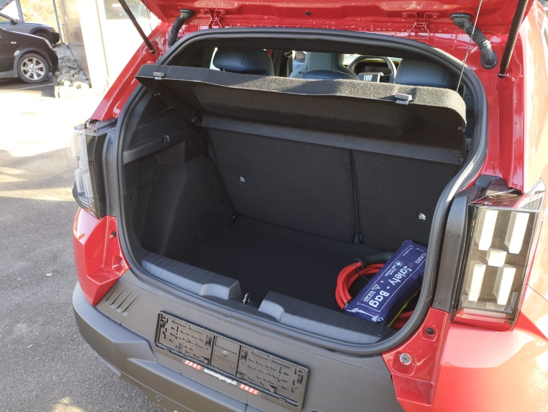 FIAT Grande Panda Elektro Red-image-20