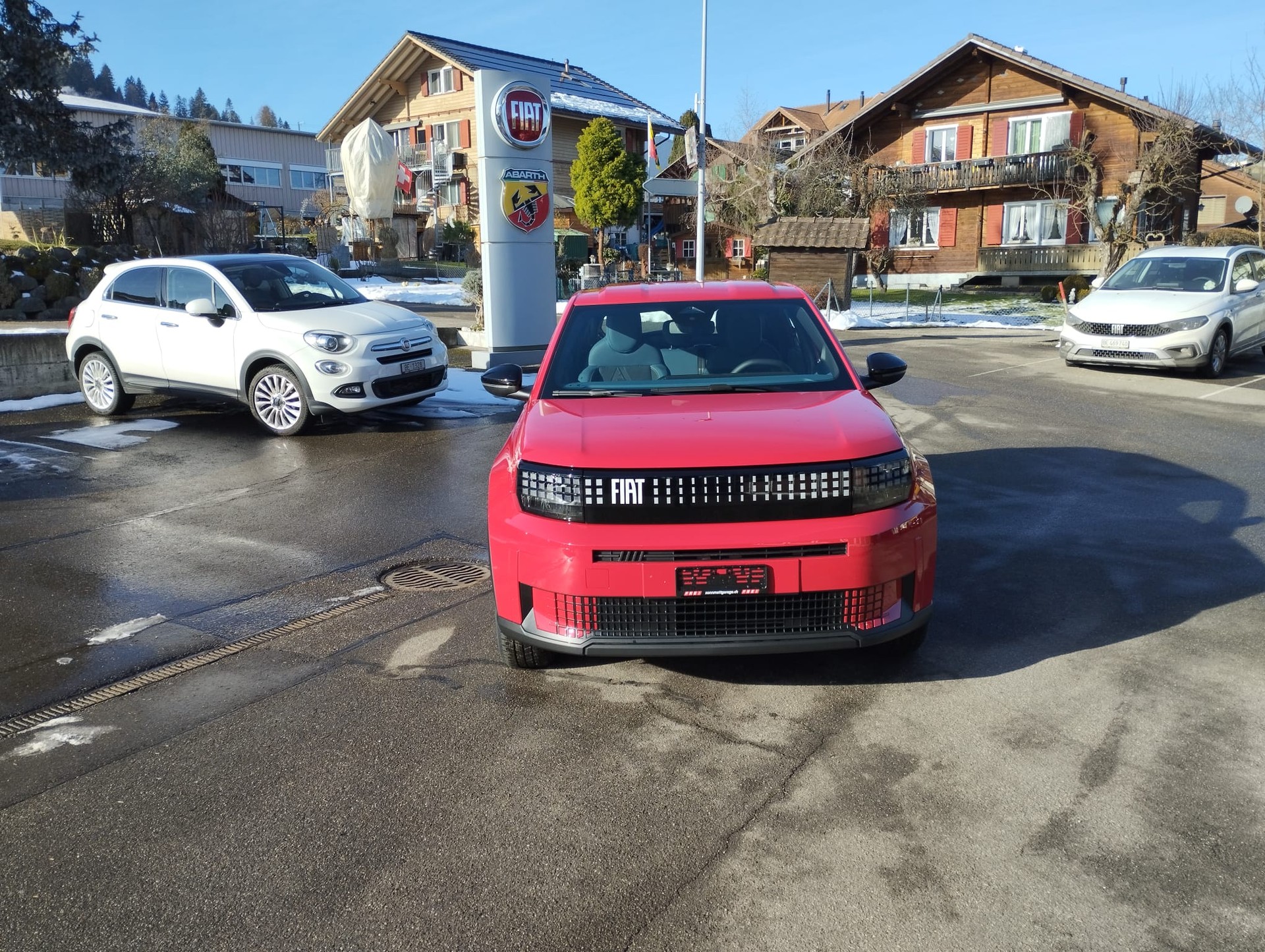 FIAT Grande Panda Elektro Red-image-1