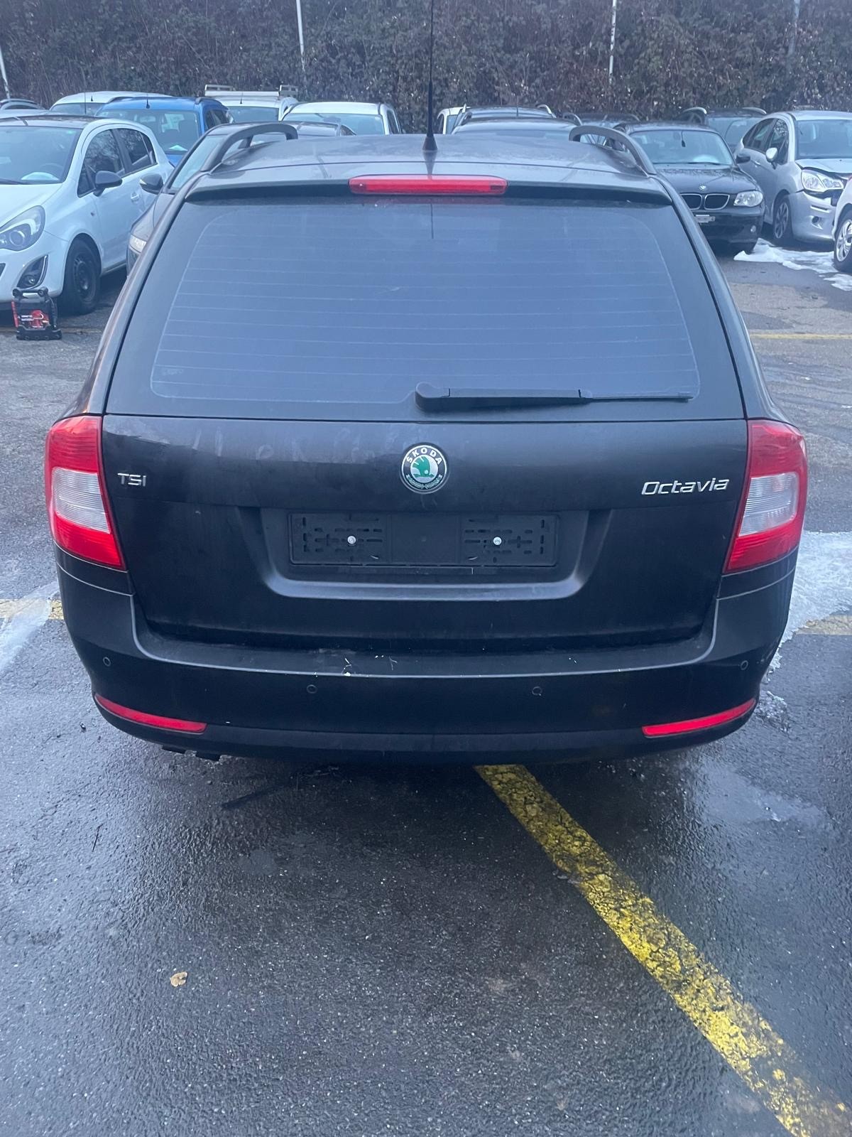 SKODA Octavia Combi 1.4 TSI Elegance-image-5