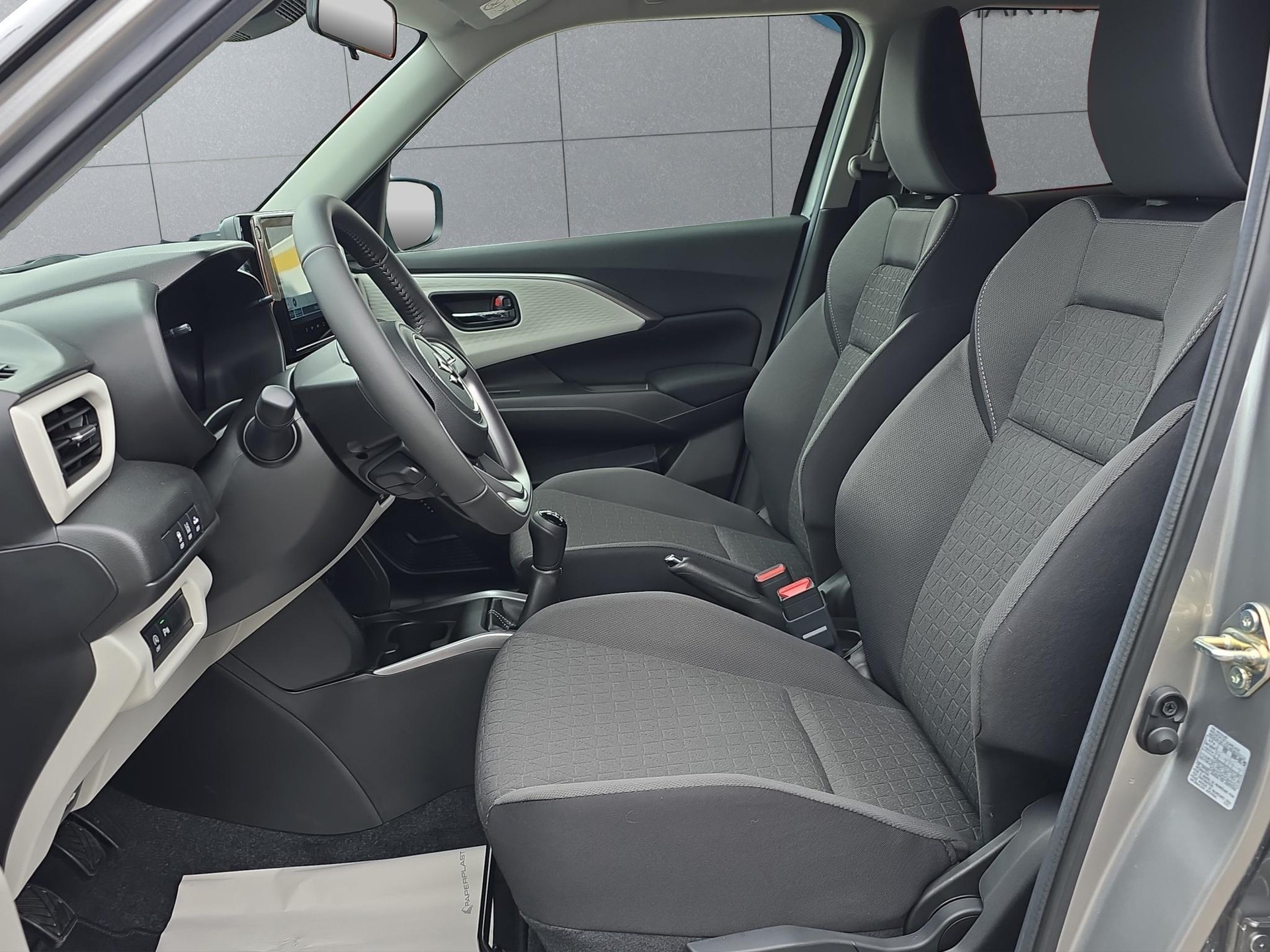 SUZUKI Swift 1.2 Sakura Top Hybrid 4x4-image-21