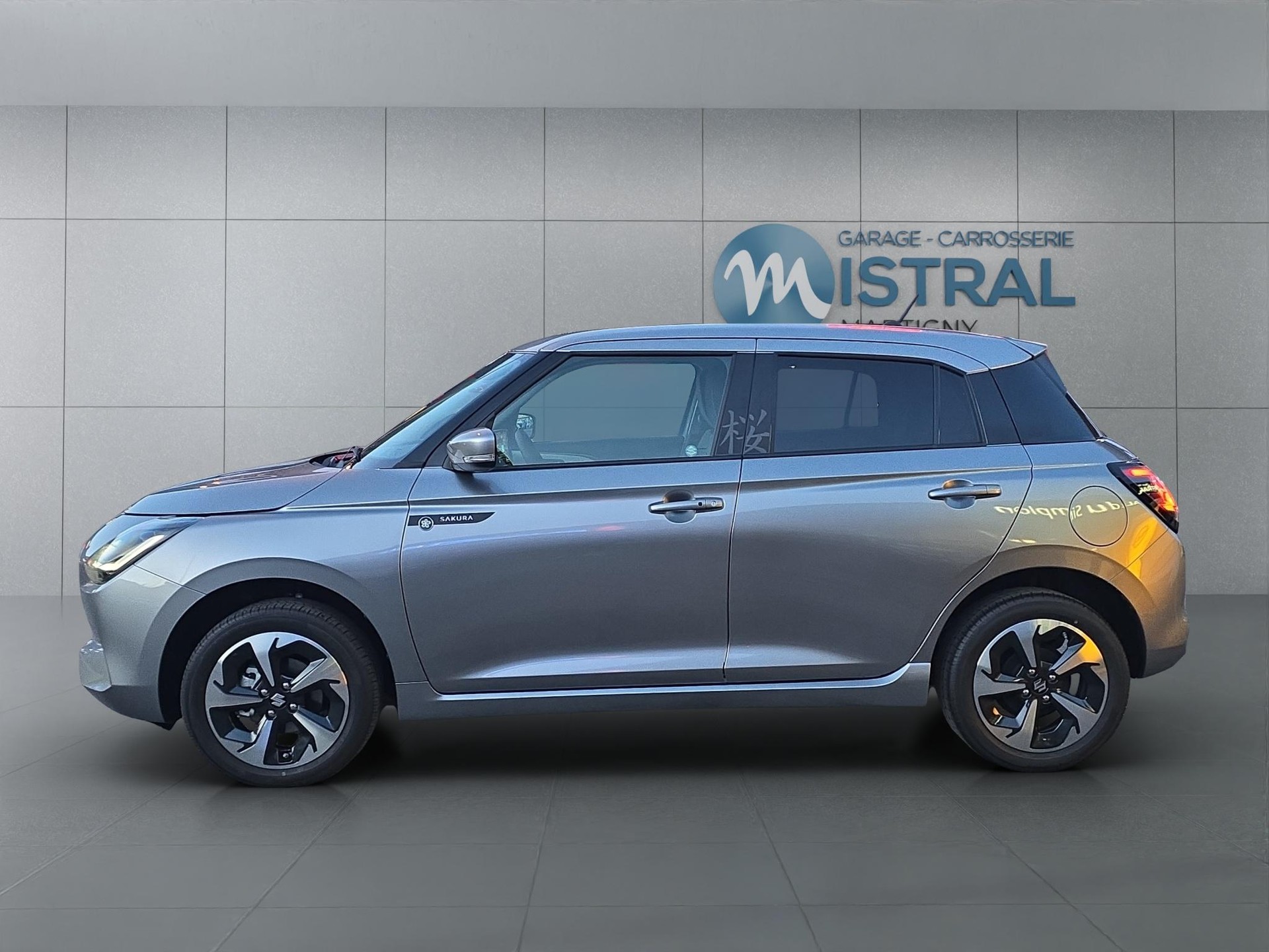 SUZUKI Swift 1.2 Sakura Top Hybrid 4x4-image-1