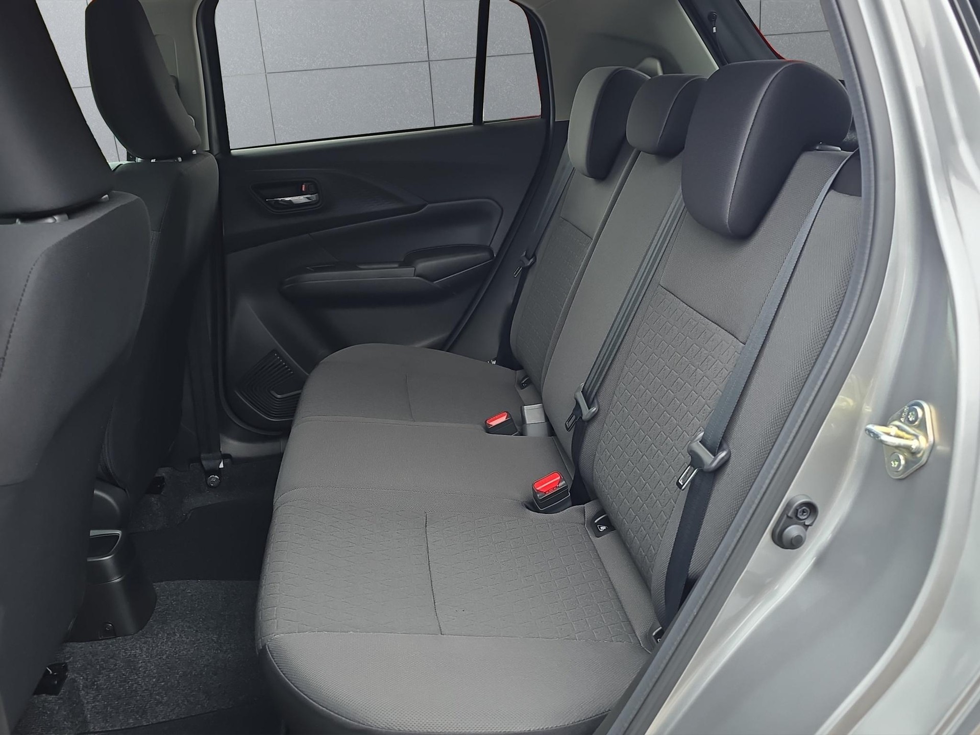 SUZUKI Swift 1.2 Sakura Top Hybrid 4x4-image-22