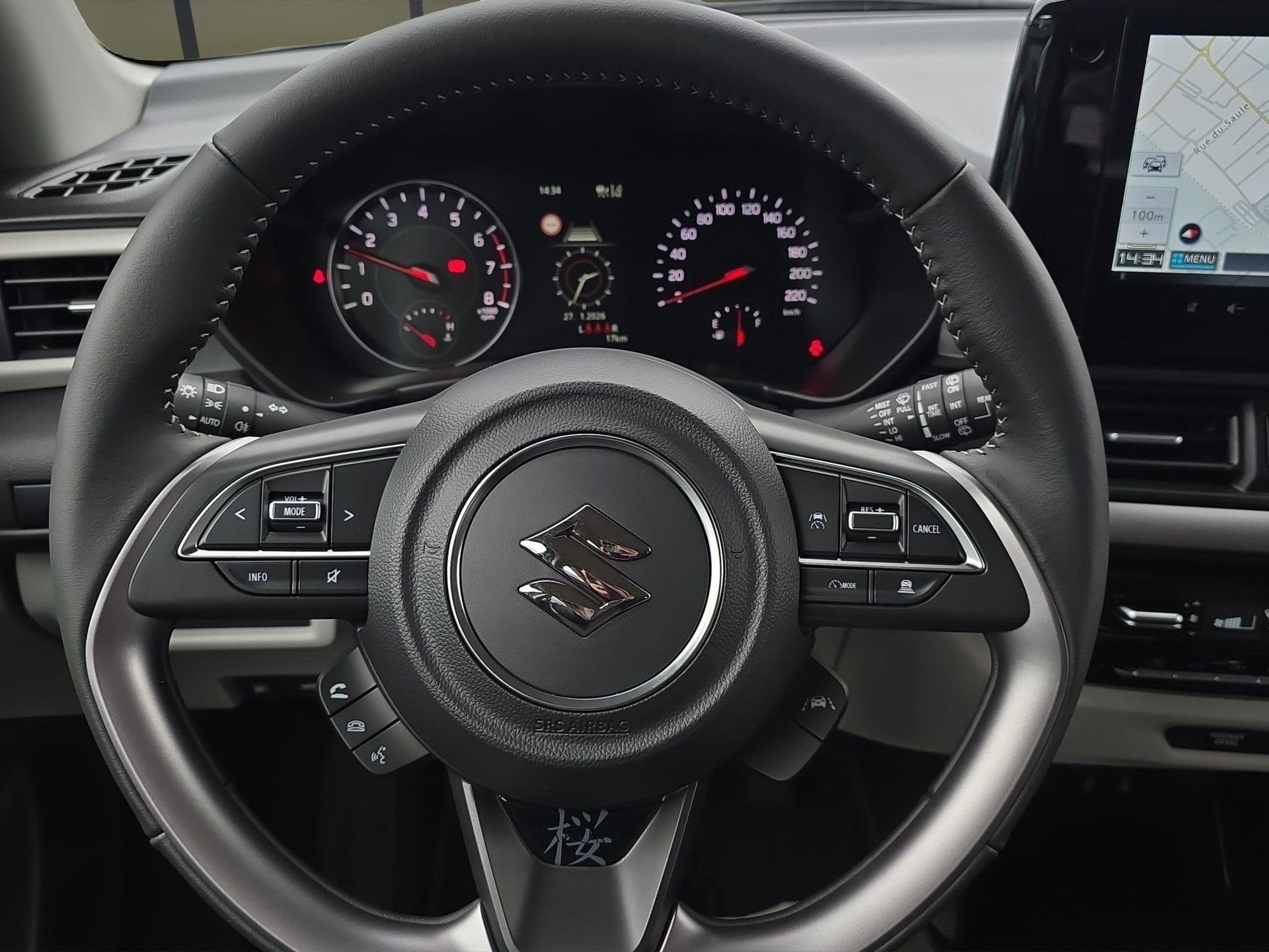 SUZUKI Swift 1.2 Sakura Top Hybrid 4x4-image-8