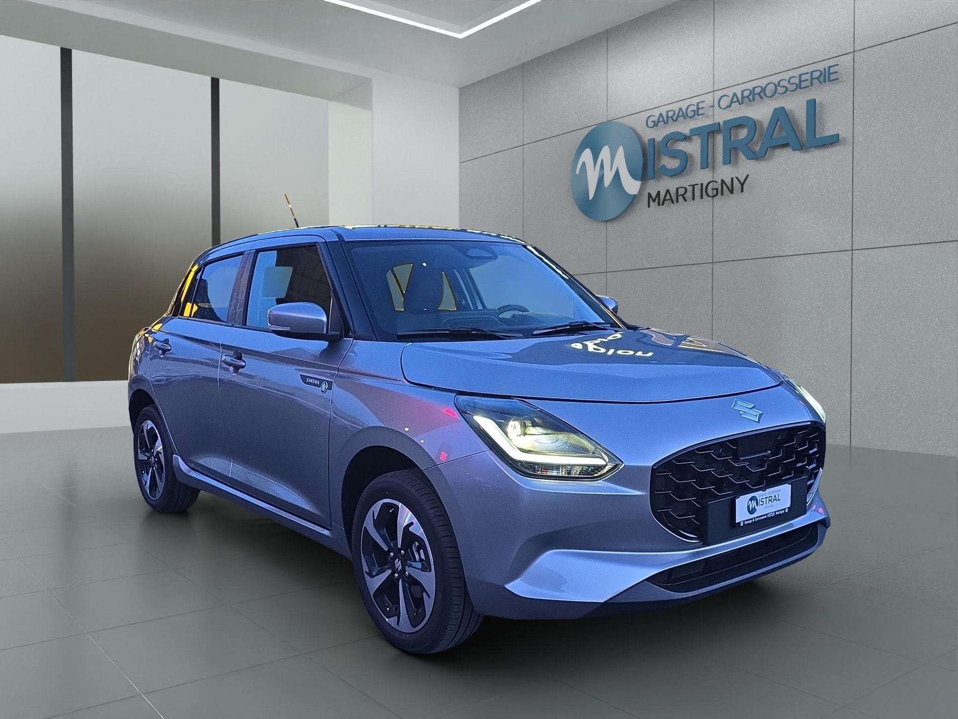 SUZUKI Swift 1.2 Sakura Top Hybrid 4x4-image-6