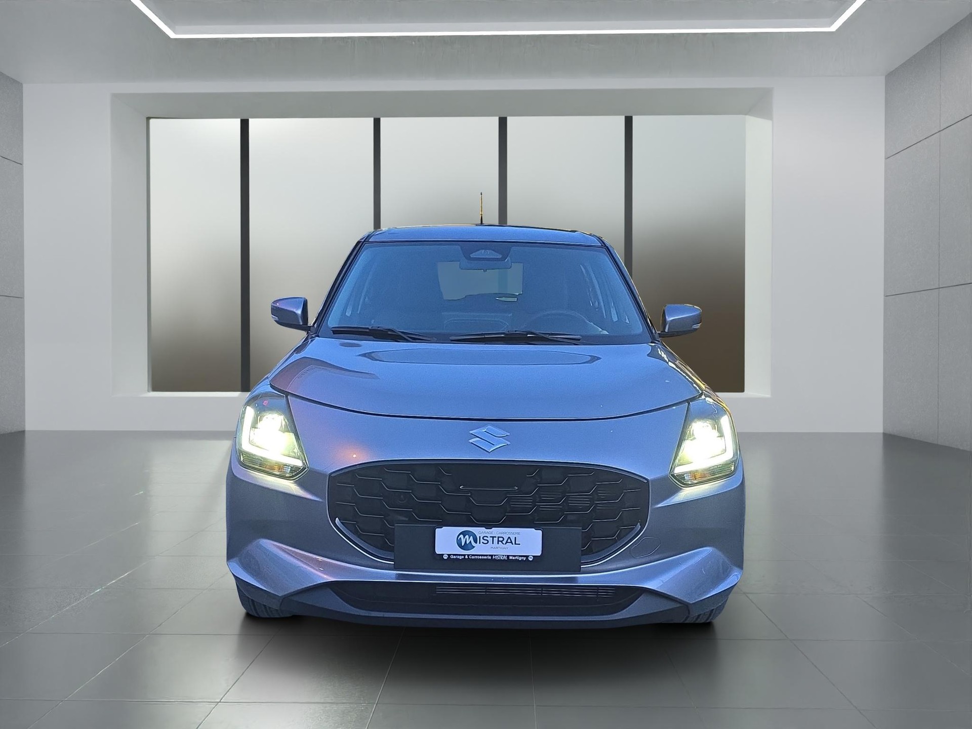SUZUKI Swift 1.2 Sakura Top Hybrid 4x4-image-7