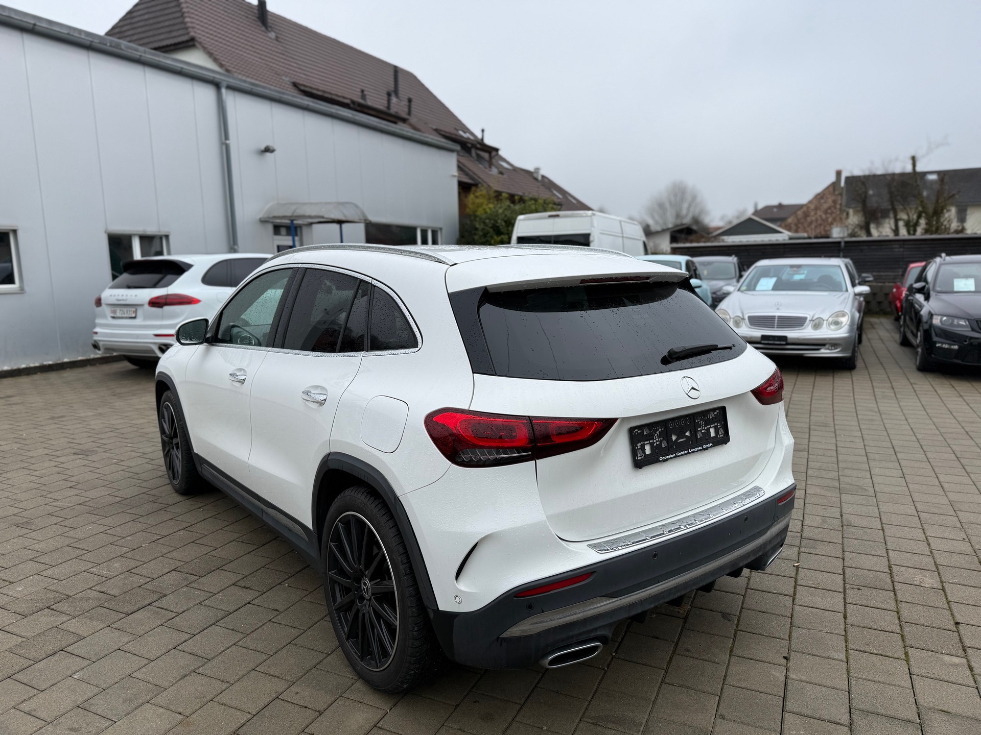 MERCEDES-BENZ GLA 220d 4Matic AMG Line 8G-DCT-image-7
