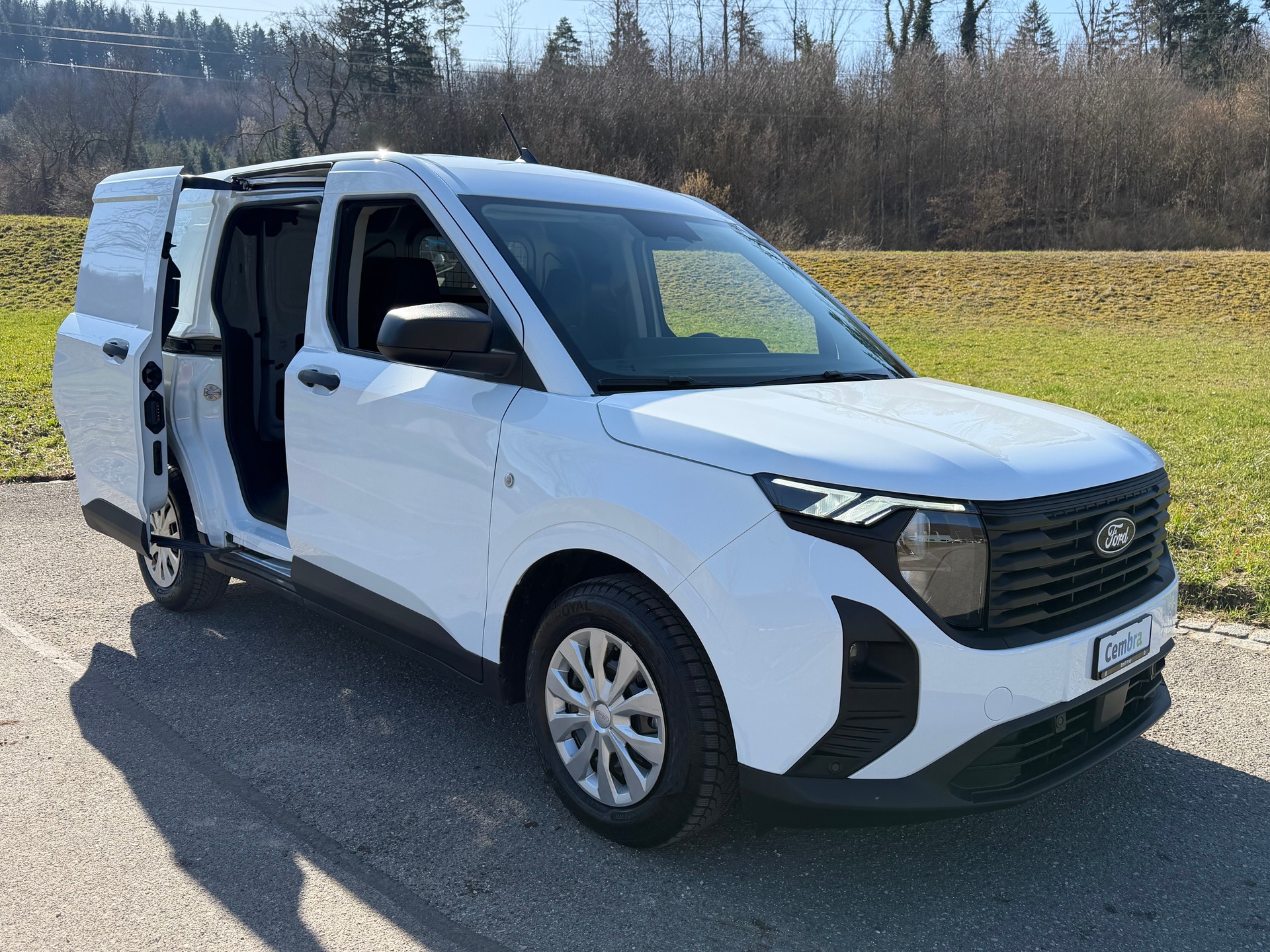 FORD AUTOMAT !! TRANSIT COURIER VAN 1.0 ECOBOOST TREND. KM 4`700 !!-image-8