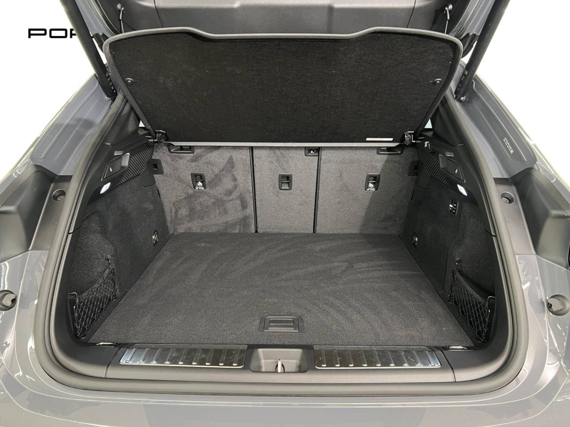PORSCHE Macan 4S-image-13