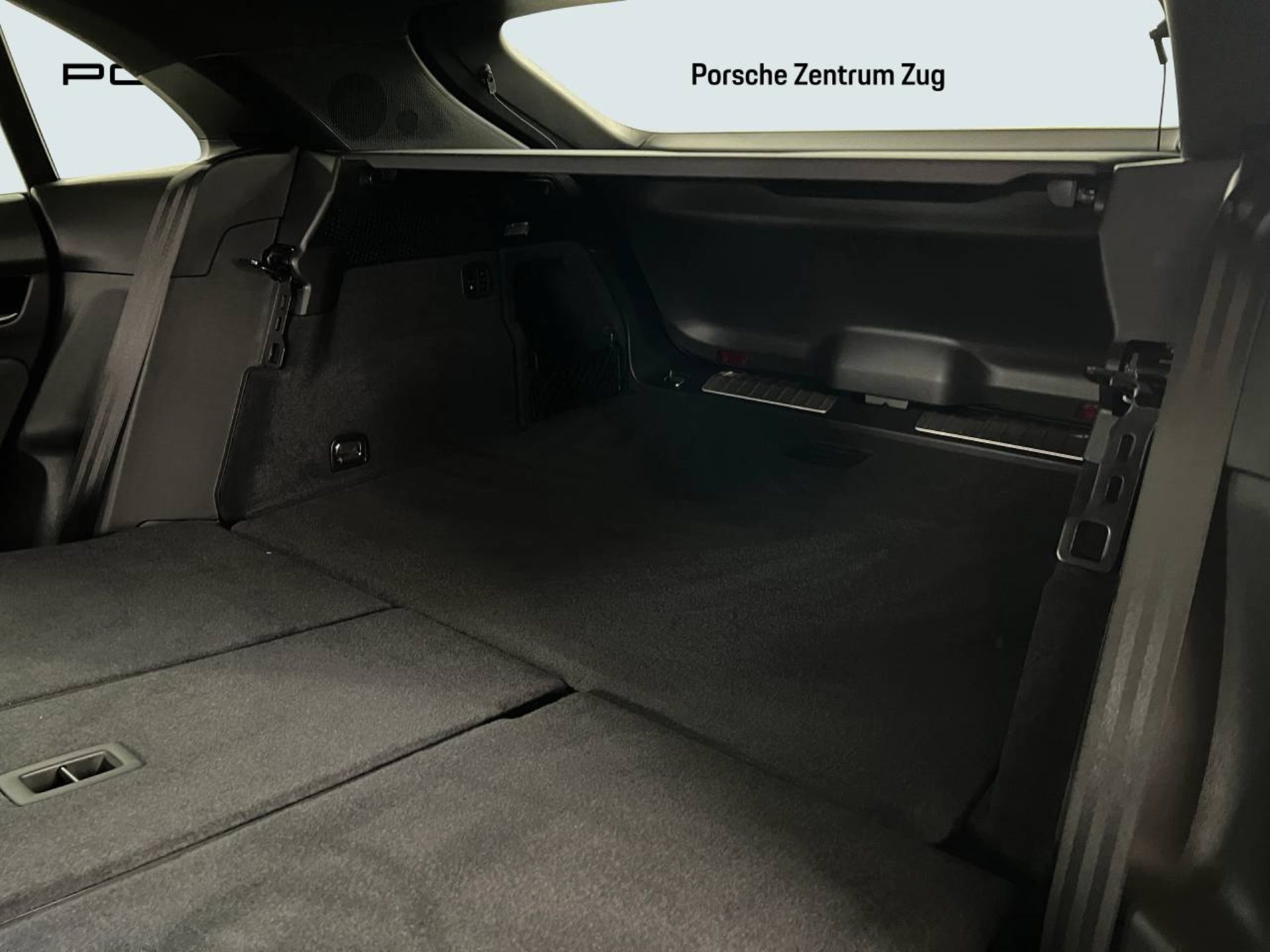 PORSCHE Macan 4S-image-24
