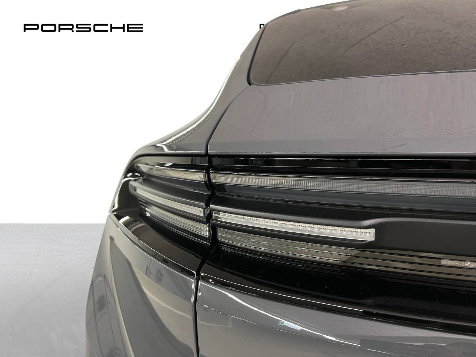 PORSCHE Macan 4S-image-12