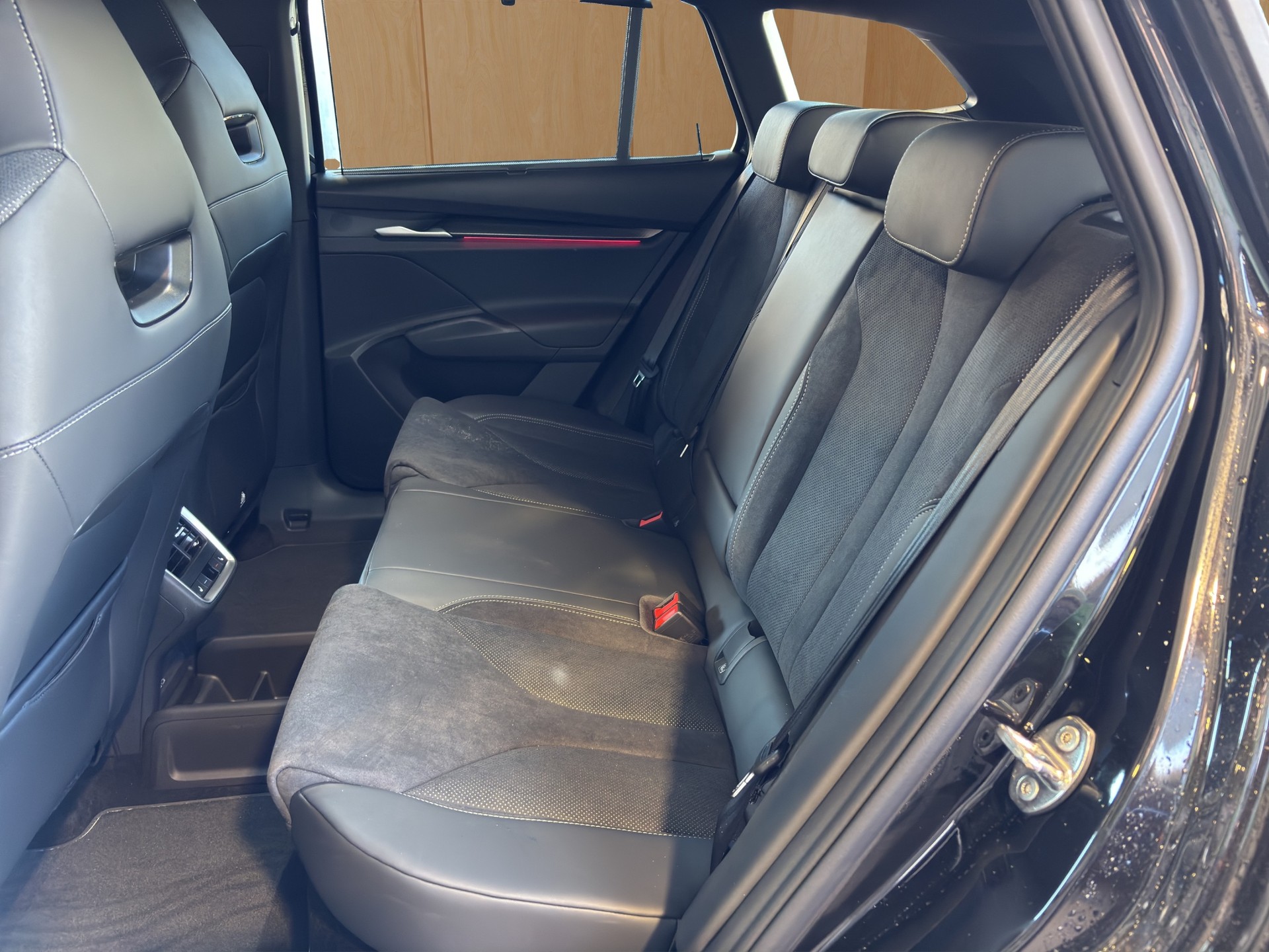 SKODA Enyaq 85x Sportline 4x4-image-8