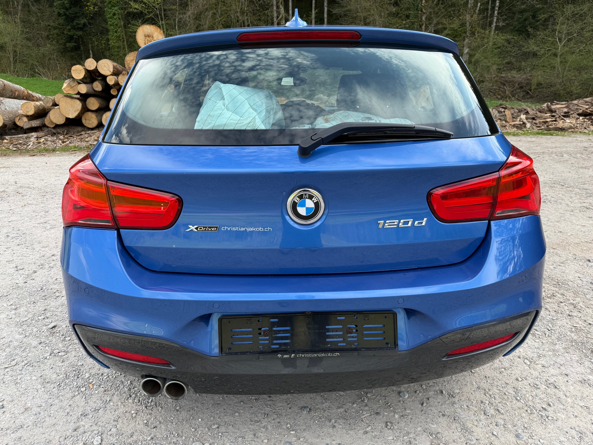 BMW 120d xDrive M Sport Steptronic-showroom-element-3