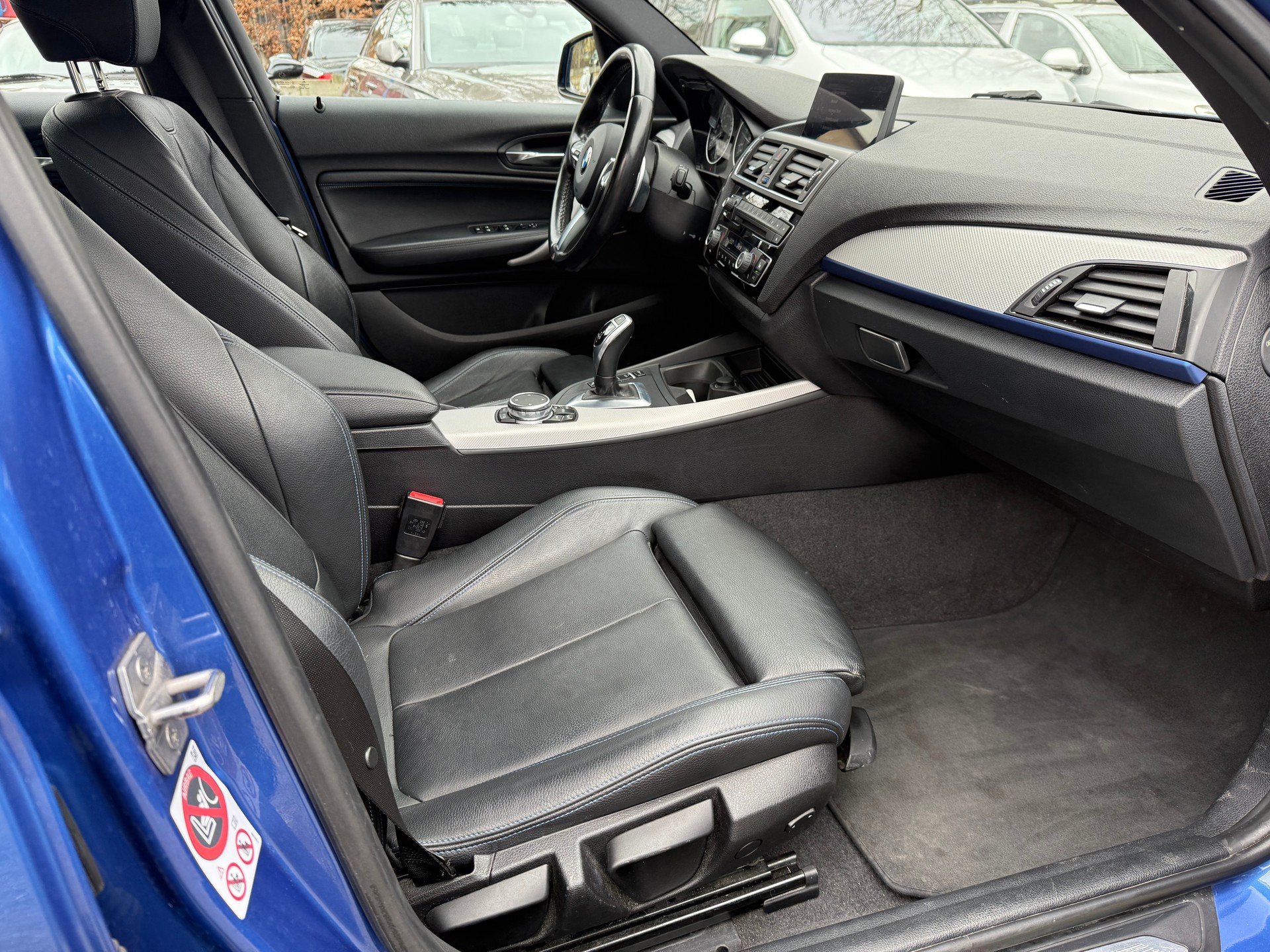 BMW 120d xDrive M Sport Steptronic-image-7