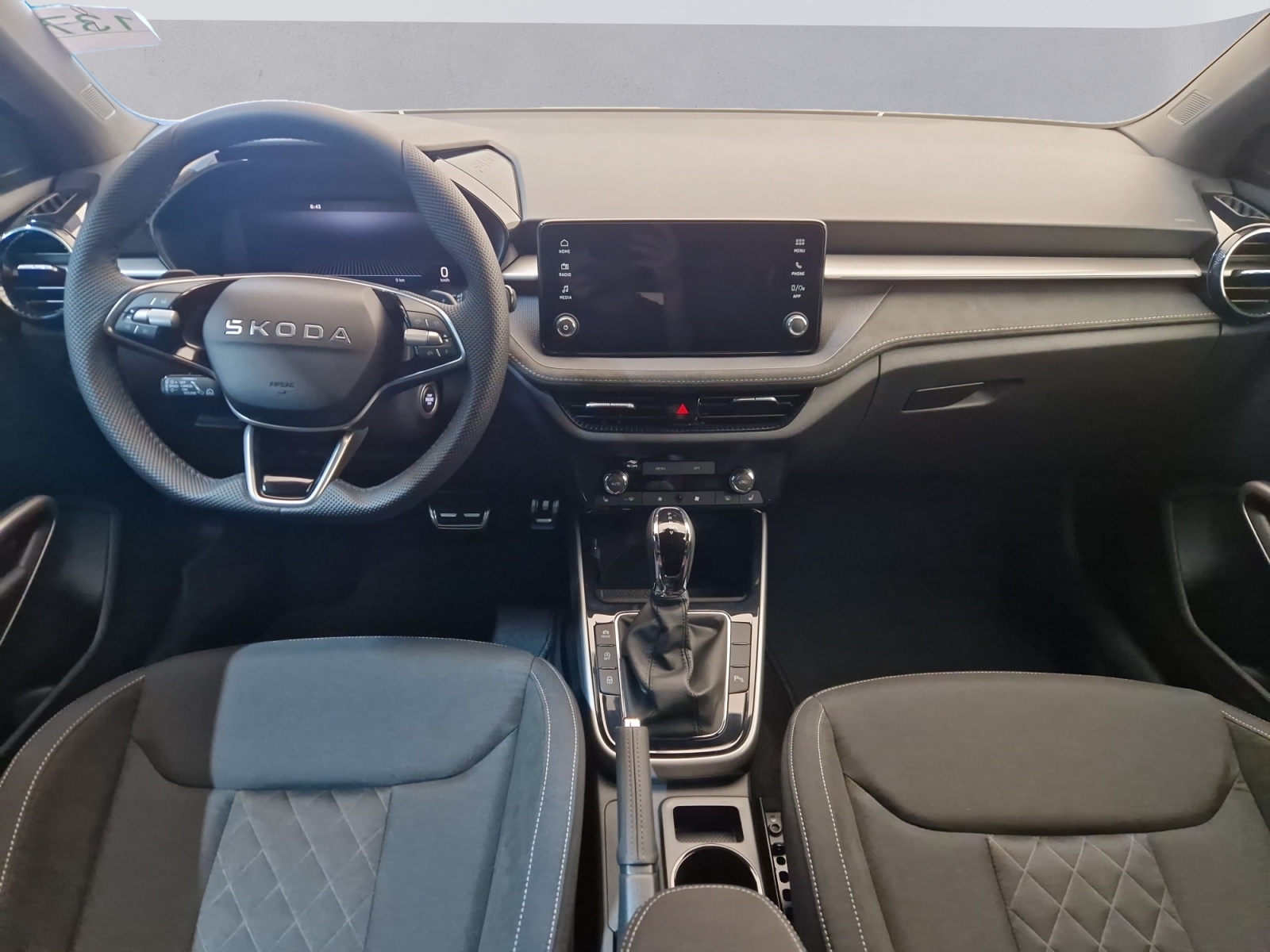 SKODA Fabia 1.0 TSI Dynamic DSG-image-9