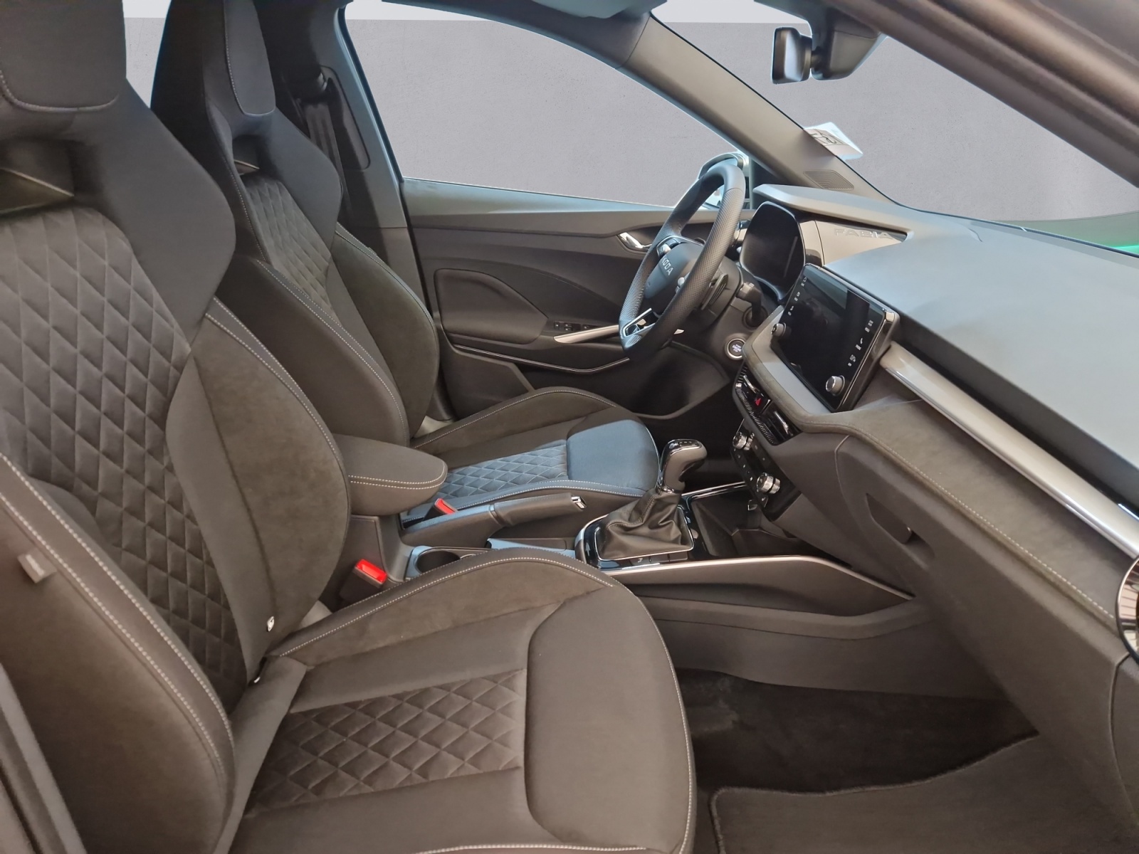 SKODA Fabia 1.0 TSI Dynamic DSG-image-11