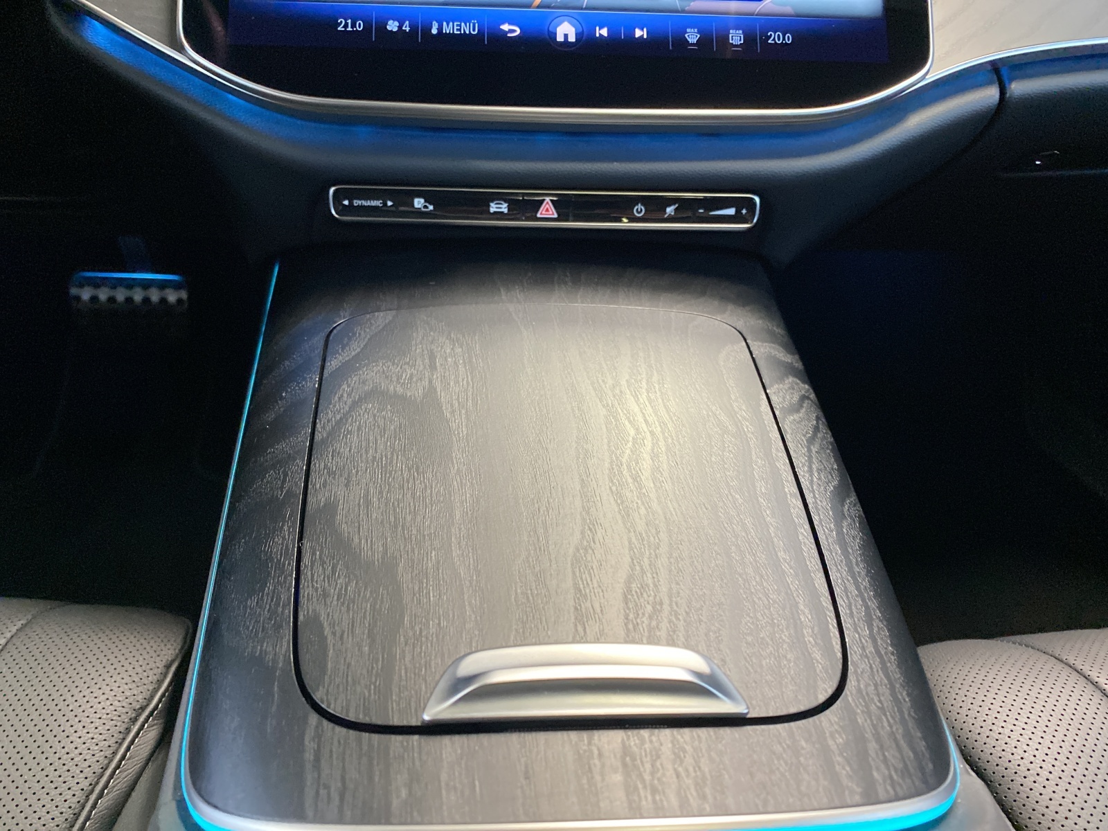 MERCEDES-BENZ E 200 AMG Line 4MATIC Kombi-image-9