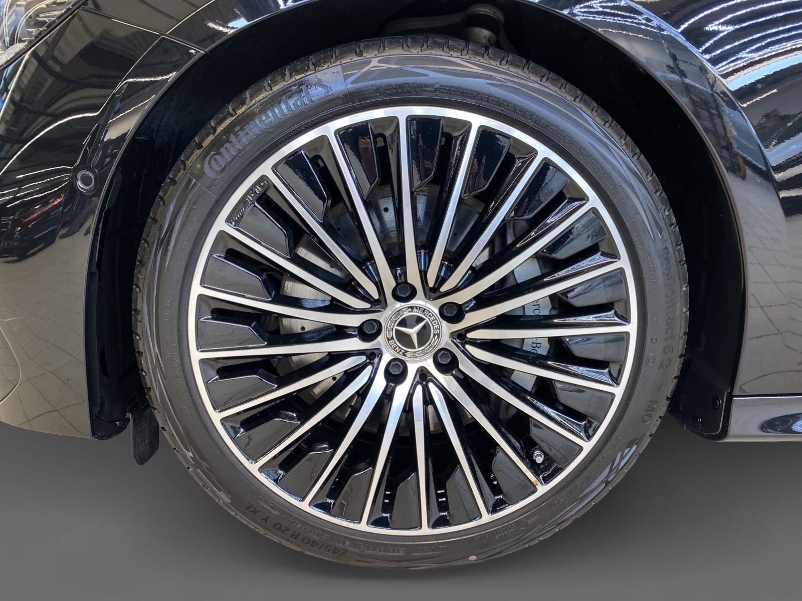 MERCEDES-BENZ E 200 AMG Line 4MATIC Kombi-image-5