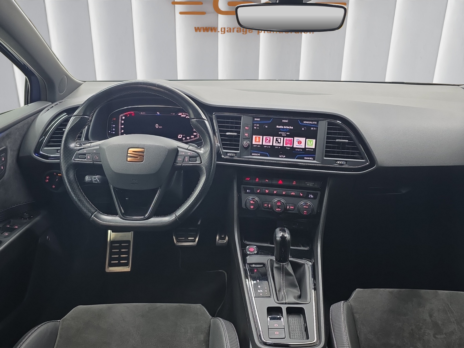SEAT Leon ST 2.0 TSI 300 Cupra 4Drive DSG-image-8