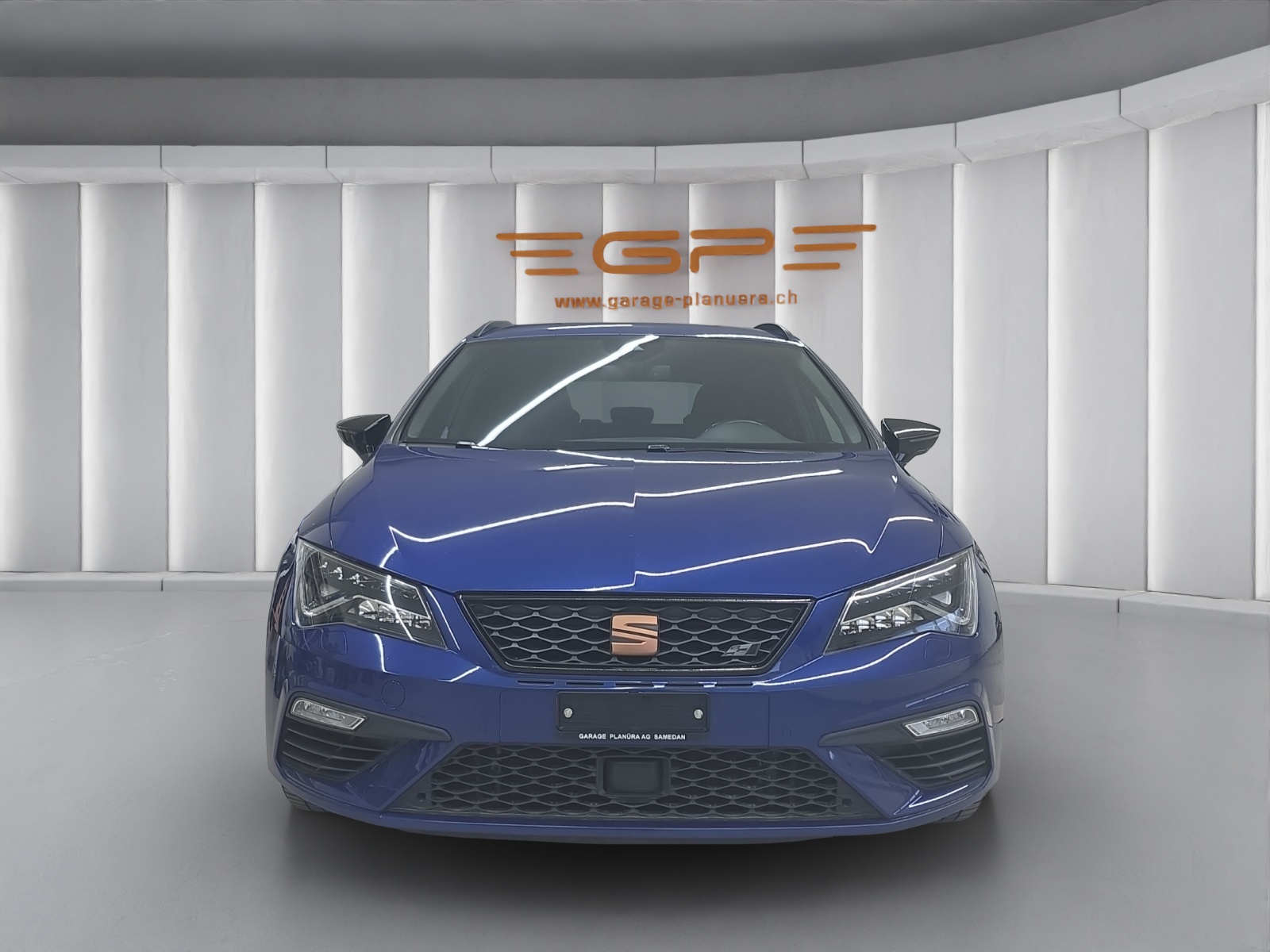 SEAT Leon ST 2.0 TSI 300 Cupra 4Drive DSG-image-2