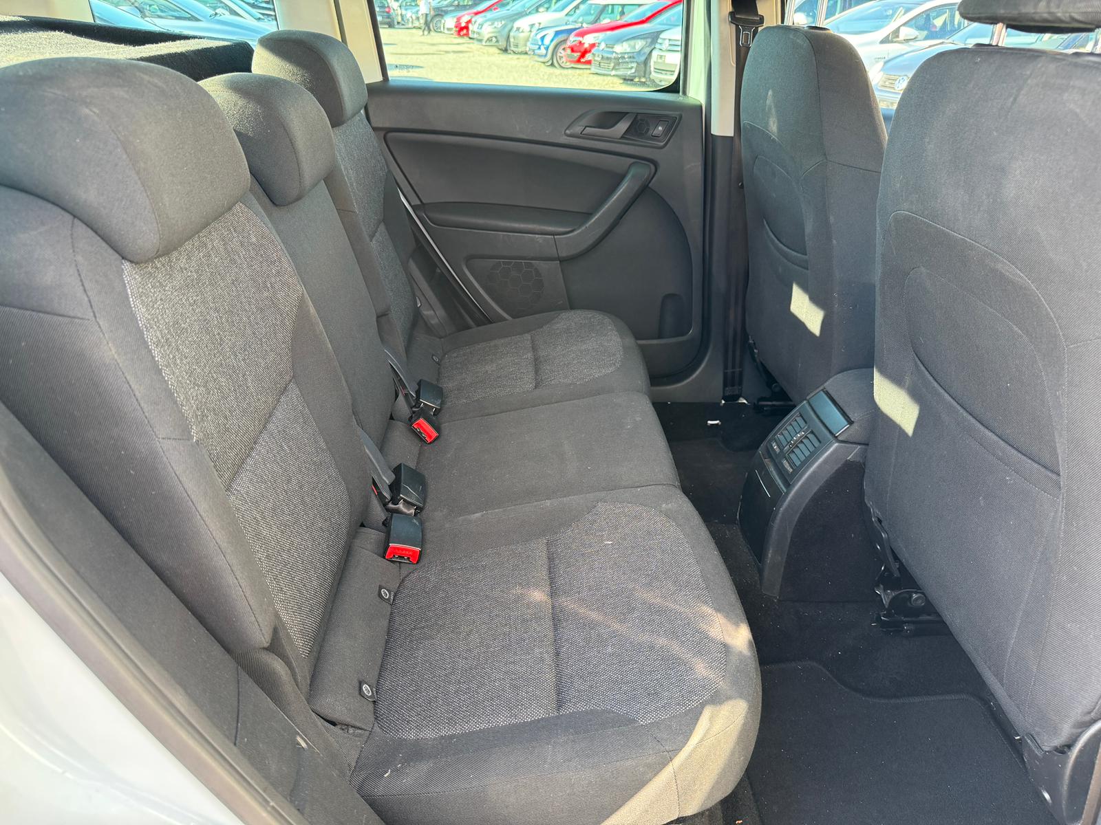 SKODA Yeti 1.8 TSI Ambition 4x4 DSG-image-11