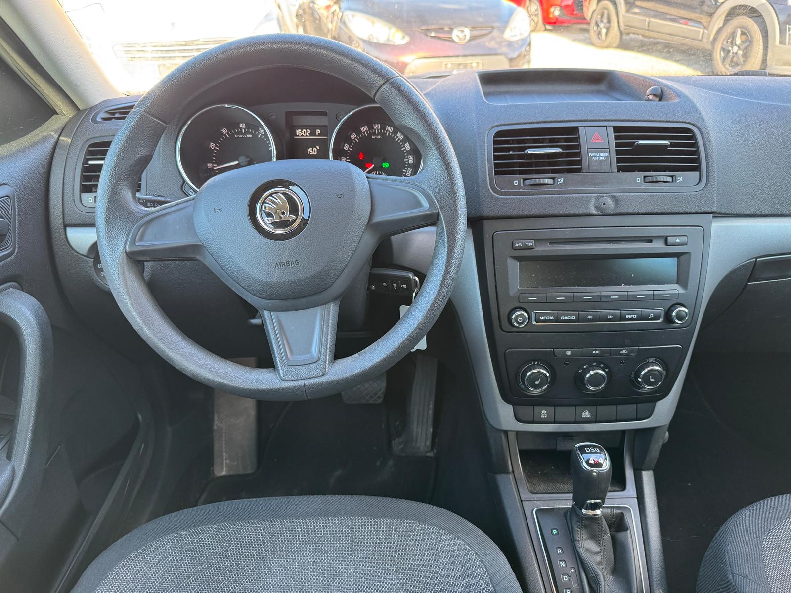 SKODA Yeti 1.8 TSI Ambition 4x4 DSG-image-8