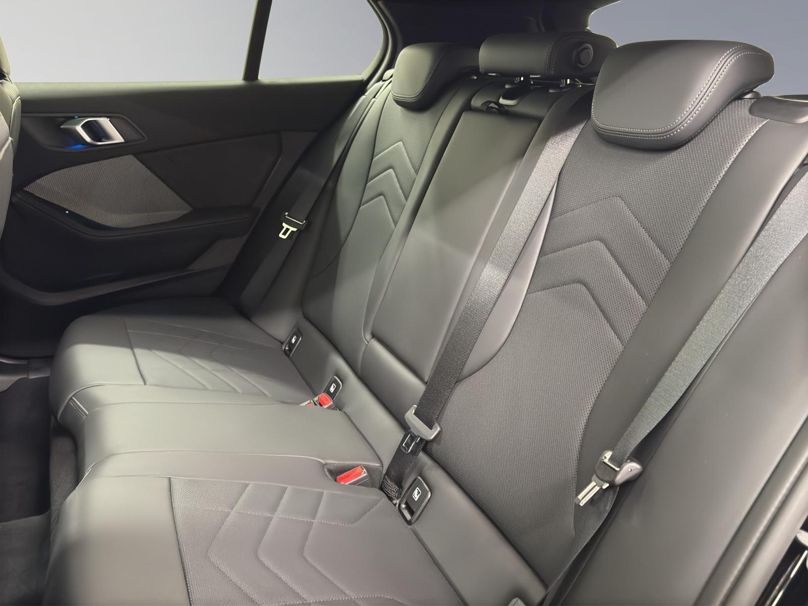 BMW 123 xDrive-image-12