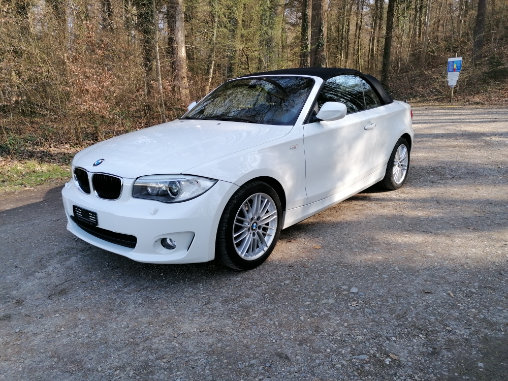 BMW 118i Cabrio-image-1