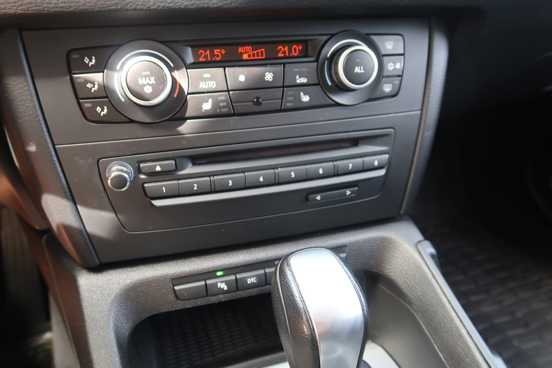 BMW X1 xDrive 20d Steptronic-image-13