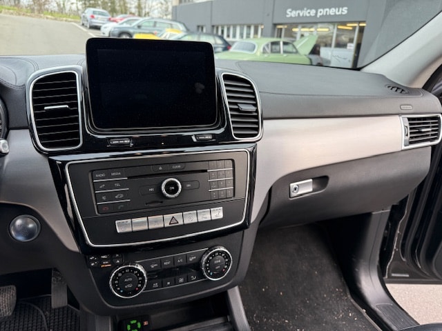 MERCEDES-BENZ GLS 500 V8-image-13