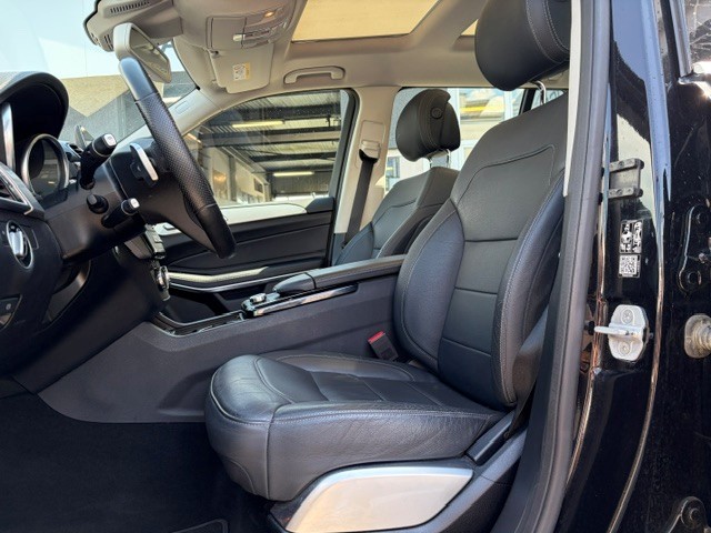 MERCEDES-BENZ GLS 500 V8-image-9