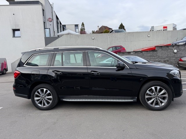 MERCEDES-BENZ GLS 500 V8-showroom-element-1