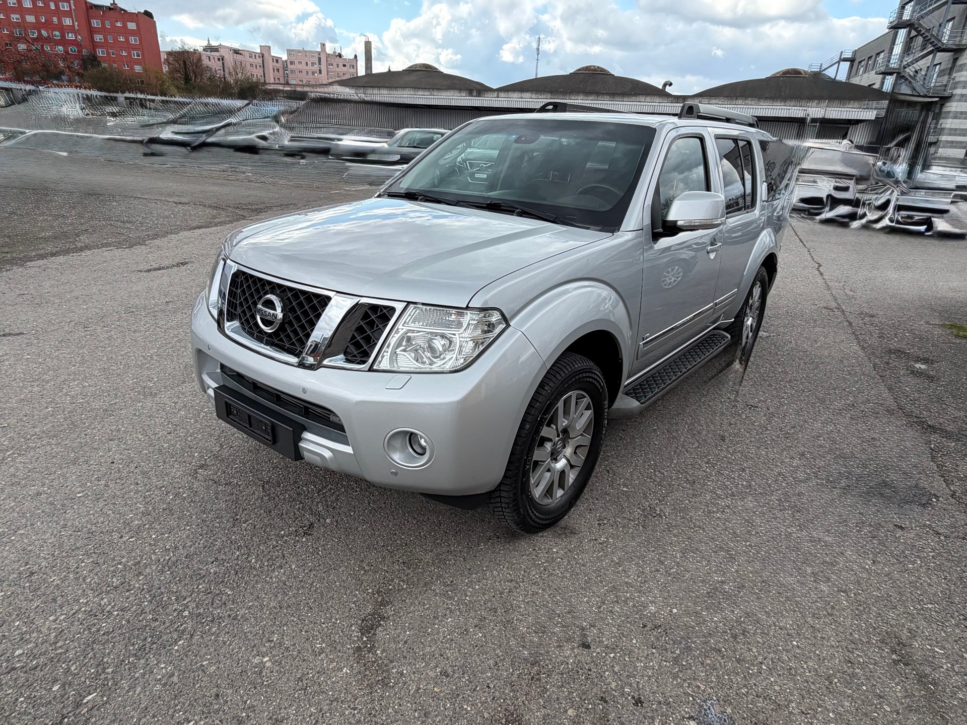 NISSAN Pathfinder 3.0 dCi LE Automatic