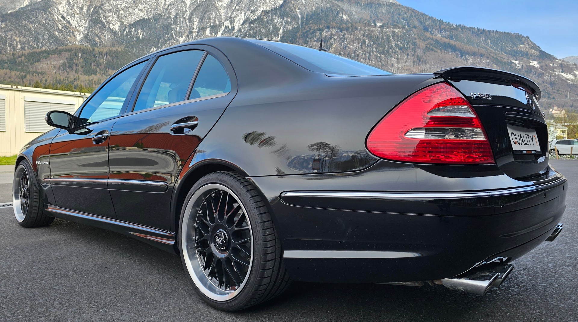 MERCEDES-BENZ E 55 AMG Avantgarde Automatic-image-2