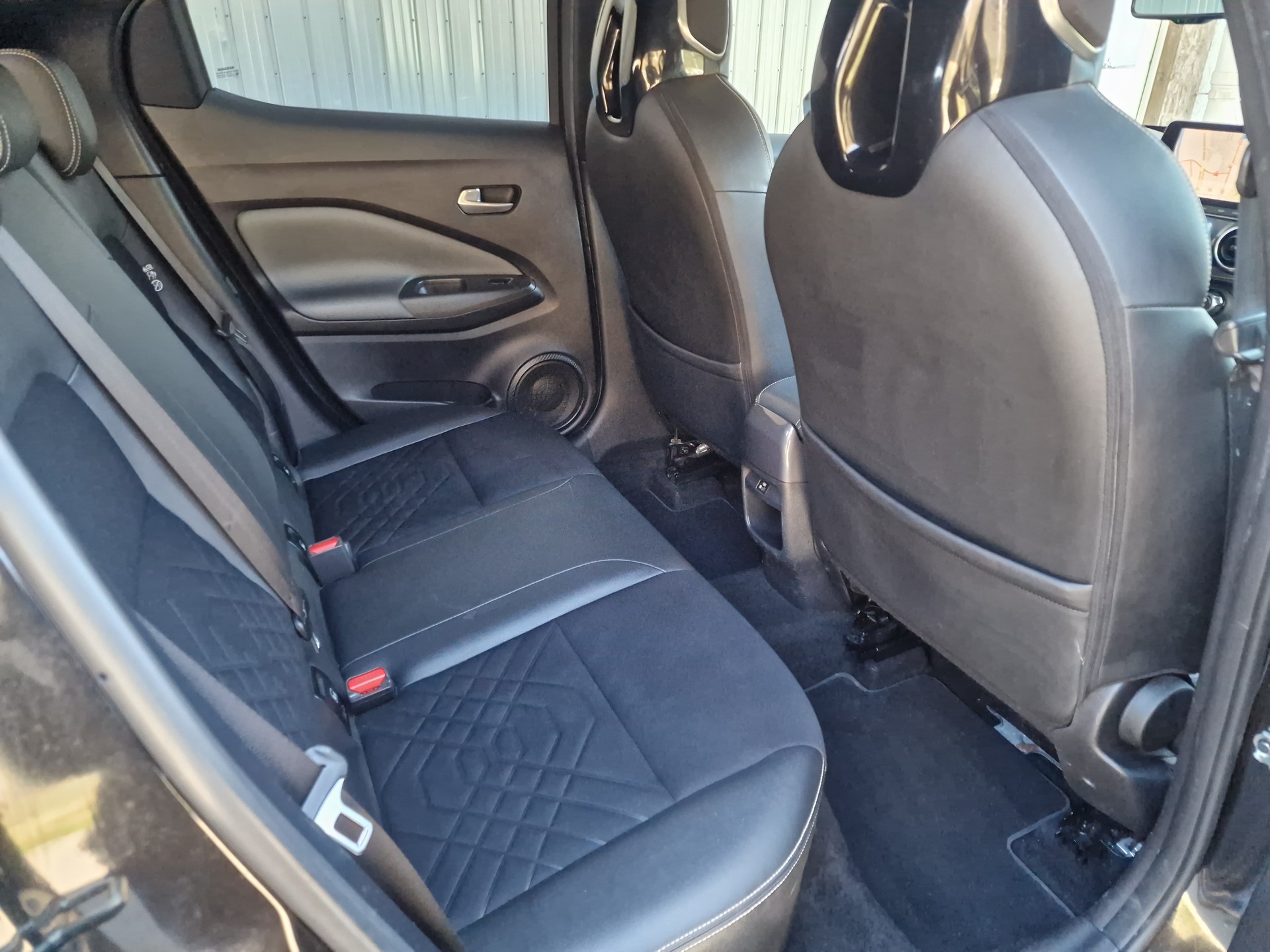 NISSAN Juke 1.0 DIG-T tekna-image-10