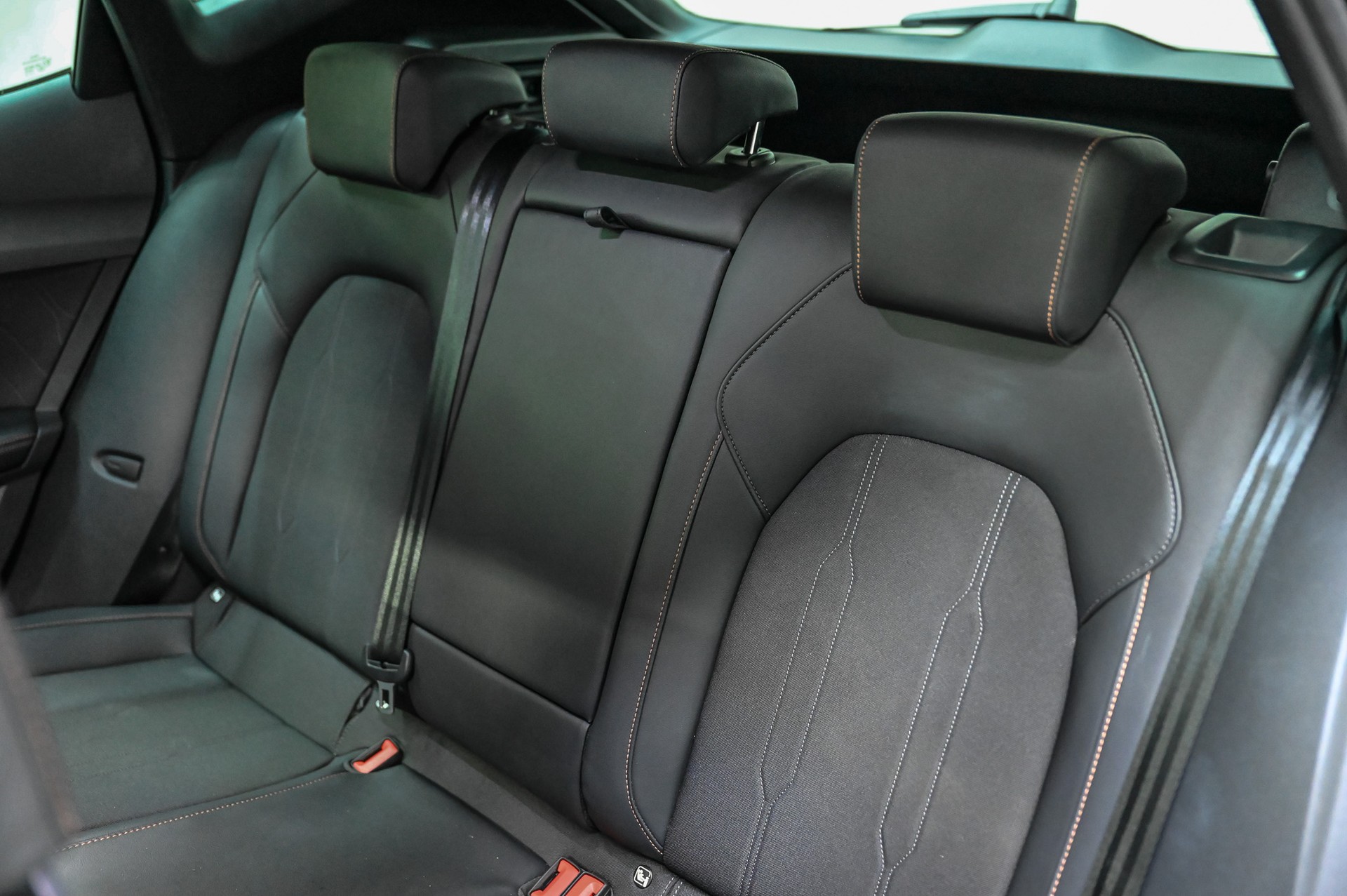 CUPRA Formentor 2.0 TDI DSG-image-25