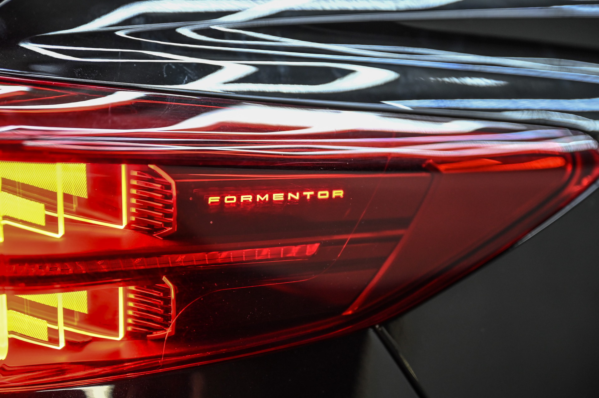 CUPRA Formentor 2.0 TDI DSG-image-17