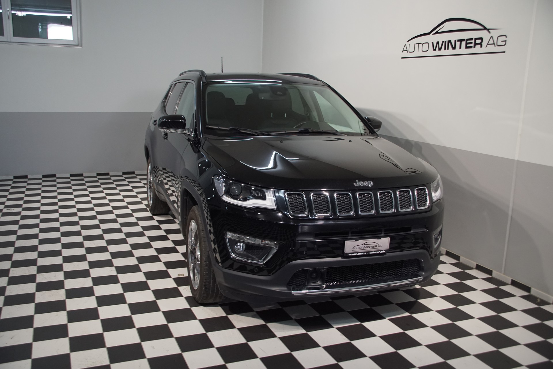 JEEP Compass 1.4 Turbo Limited AWD 9ATX-showroom-element-2