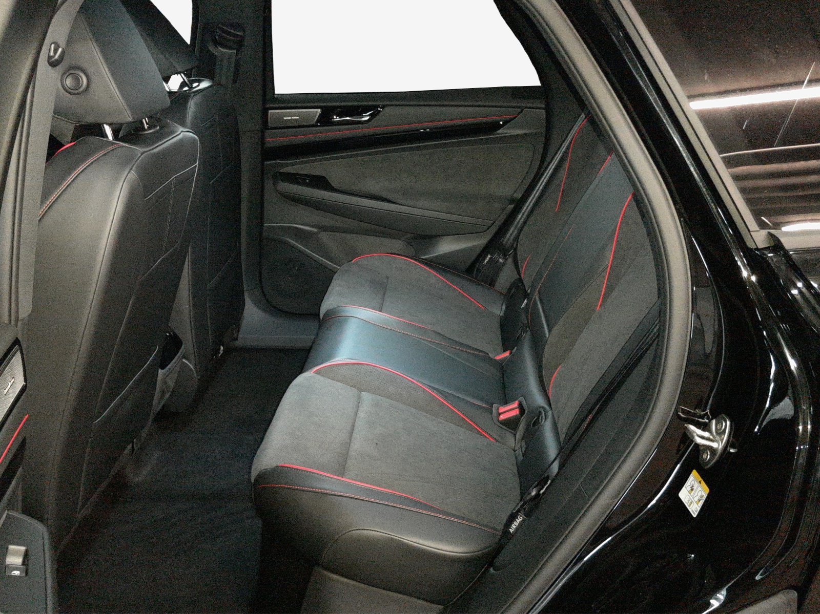VW ID.7 Tourer GTX 86 kWh GTX 4 Motion-image-11