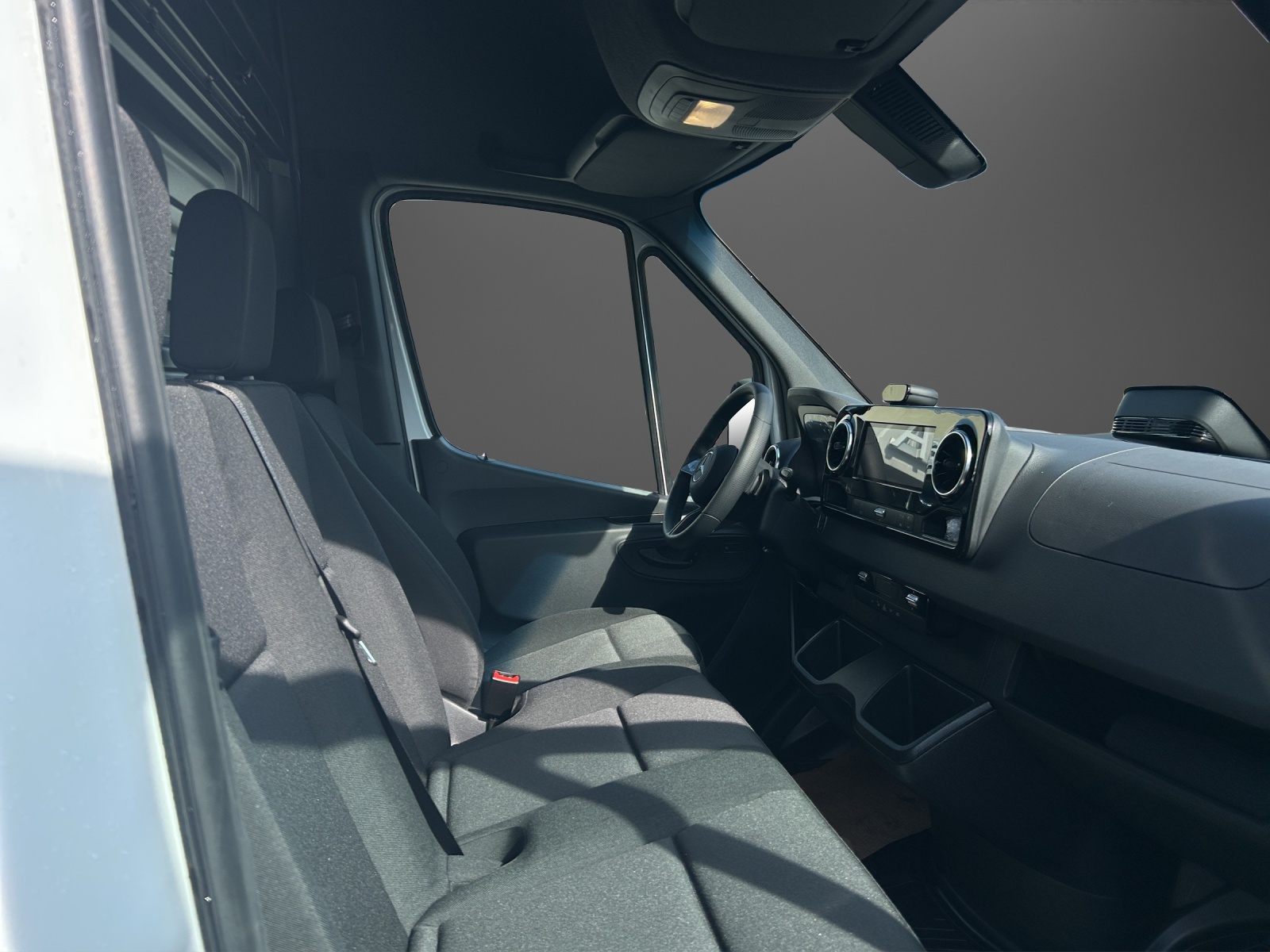 MERCEDES-BENZ Sprinter 315 CDI Standard 9G-TRONIC FWD-image-7